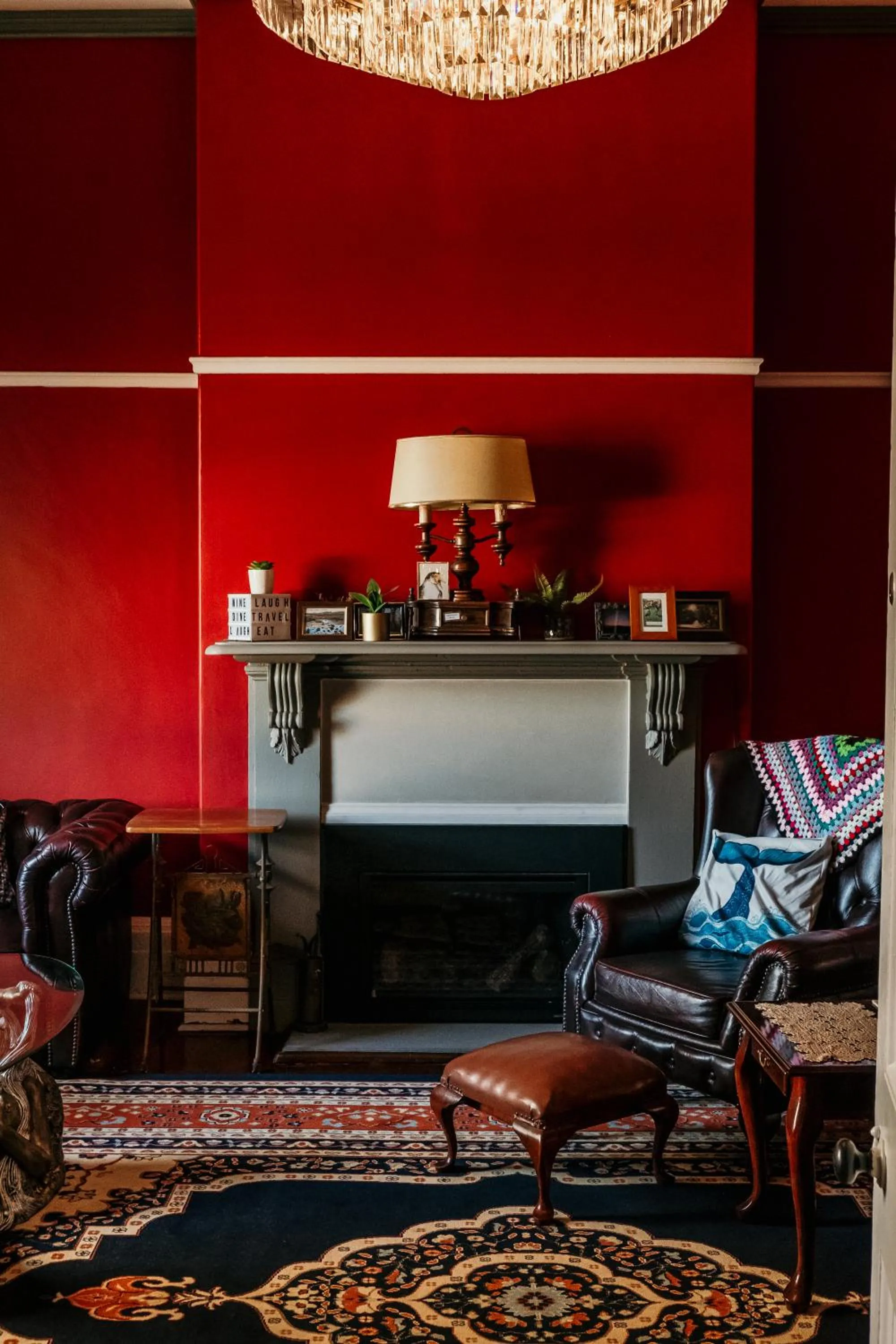 Communal lounge/ TV room in The Wandering Whale Port Fairy