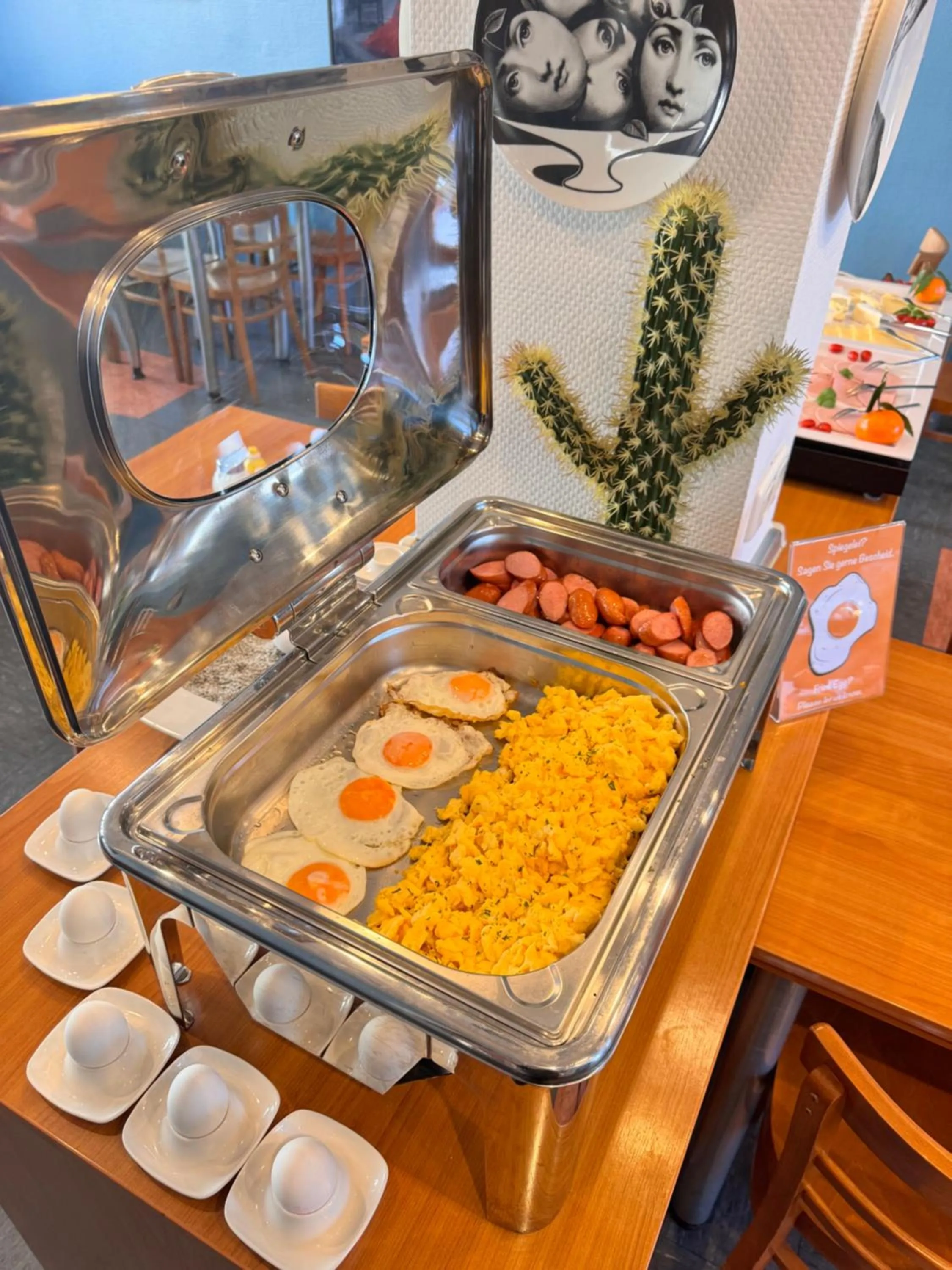 Restaurant/places to eat in Hotel Ambiente Berlin City