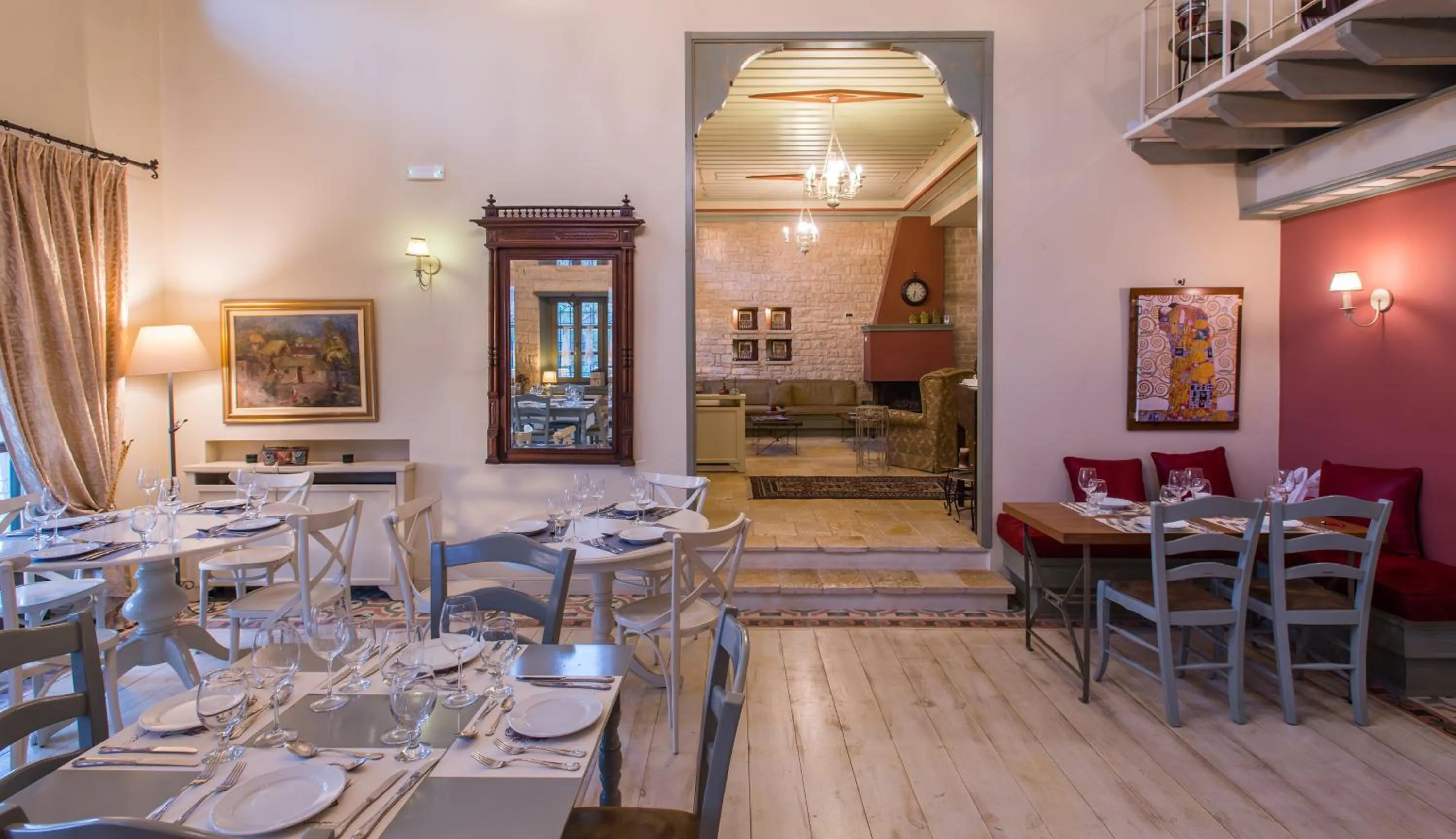 Restaurant/places to eat in Pirrion Wellness Boutique Hotel