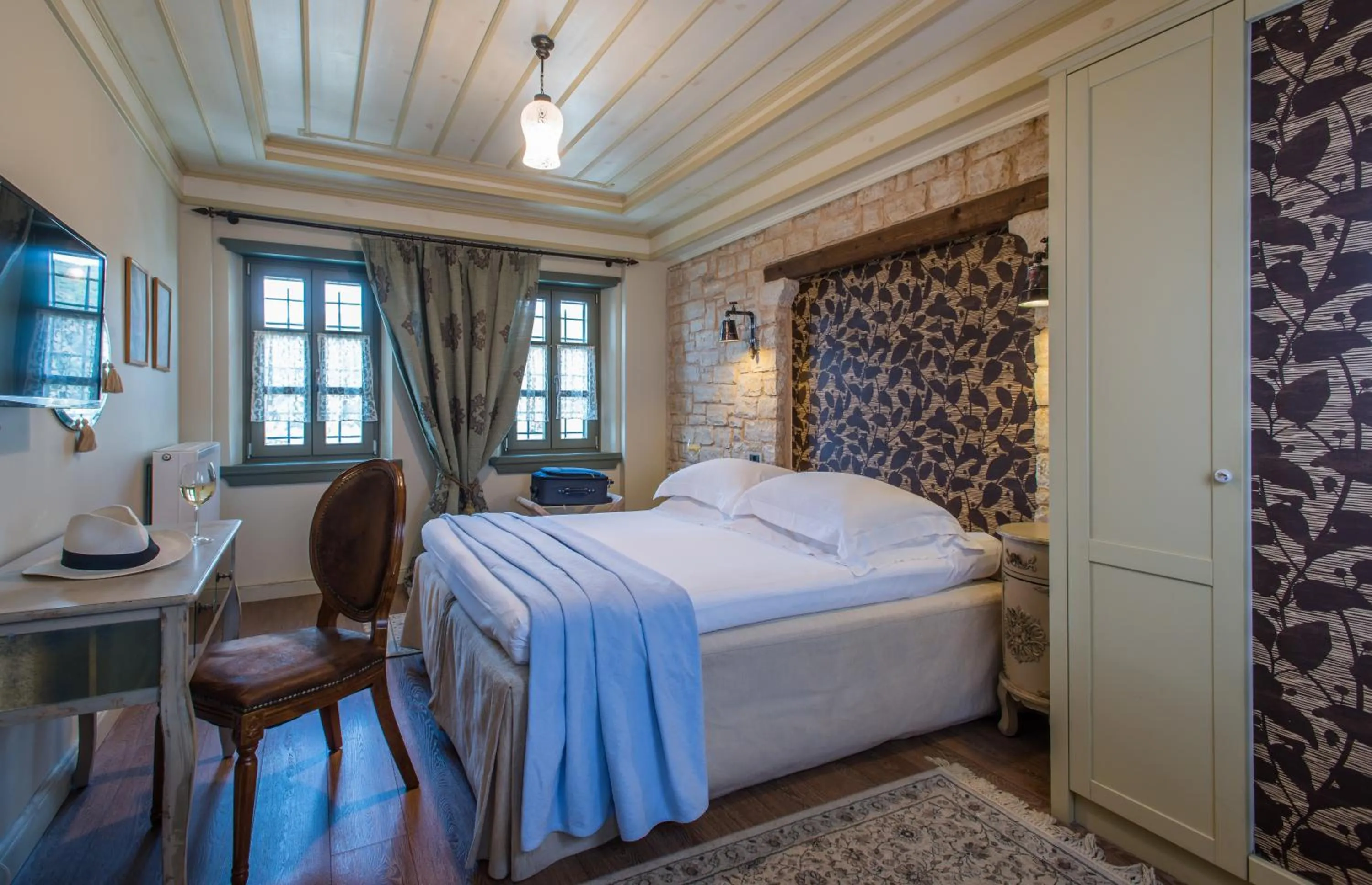 View (from property/room), Bed in Pirrion Wellness Boutique Hotel