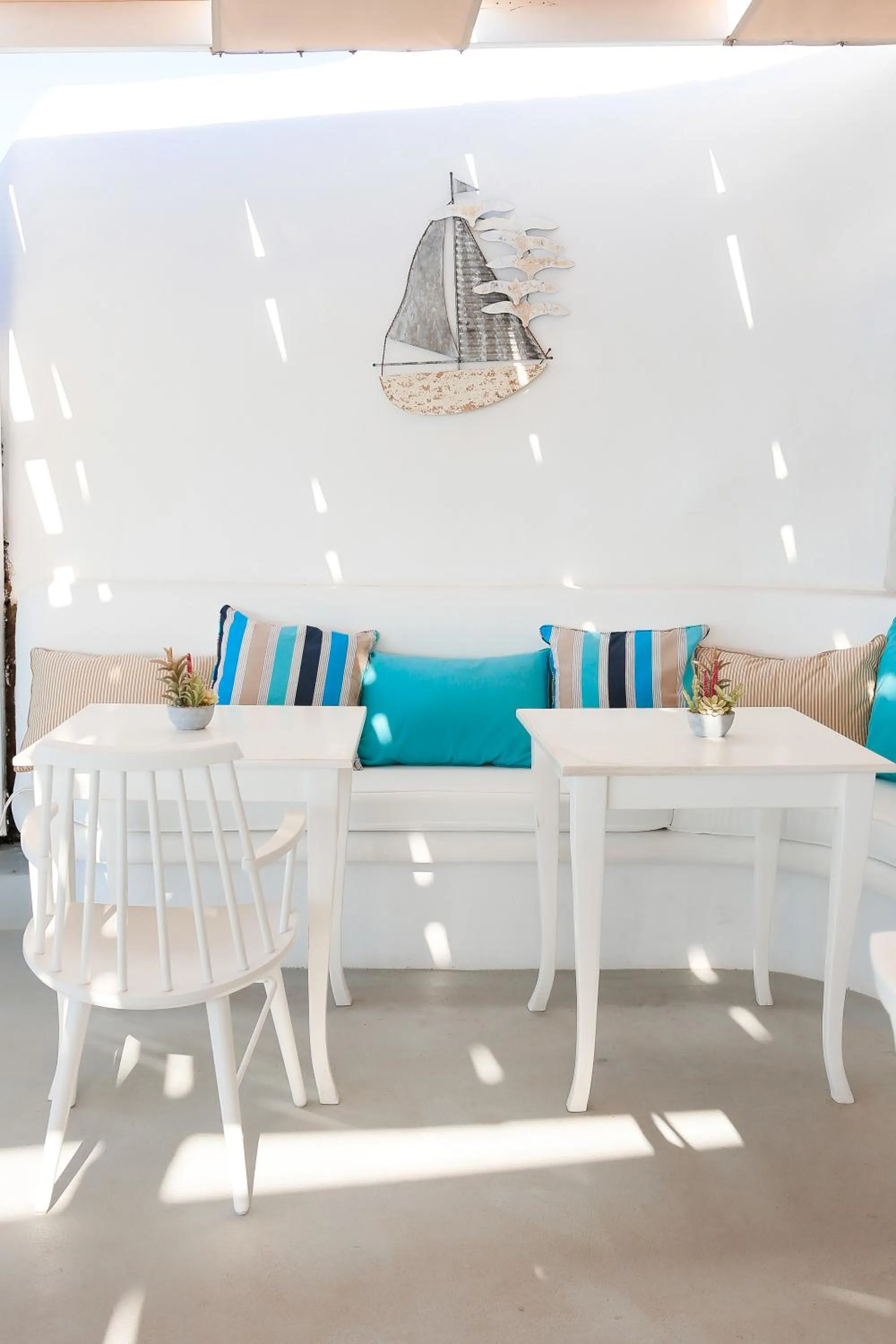 Restaurant/places to eat in Ilioperato Hotel