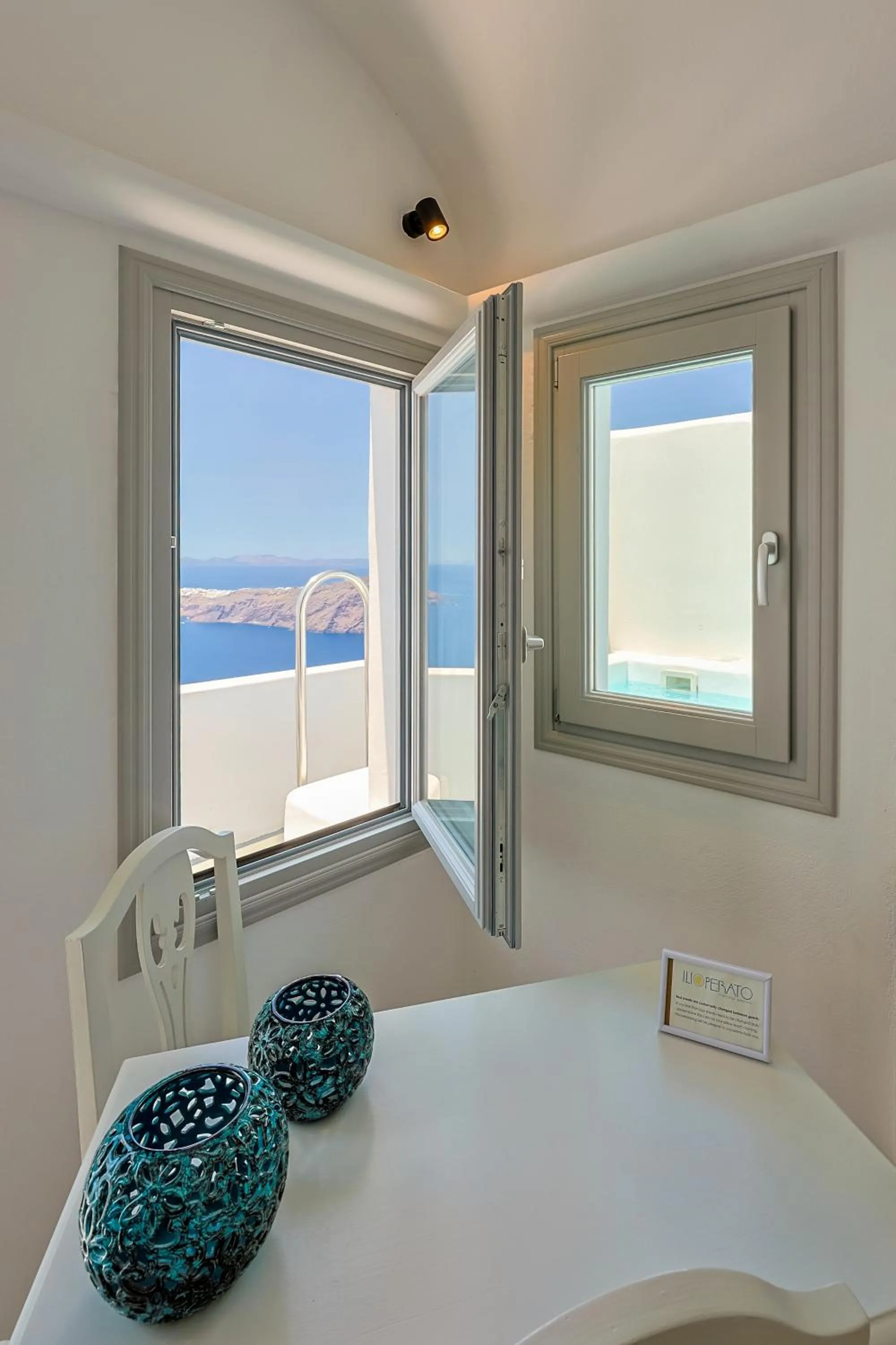 Natural landscape, Bed in Ilioperato Hotel