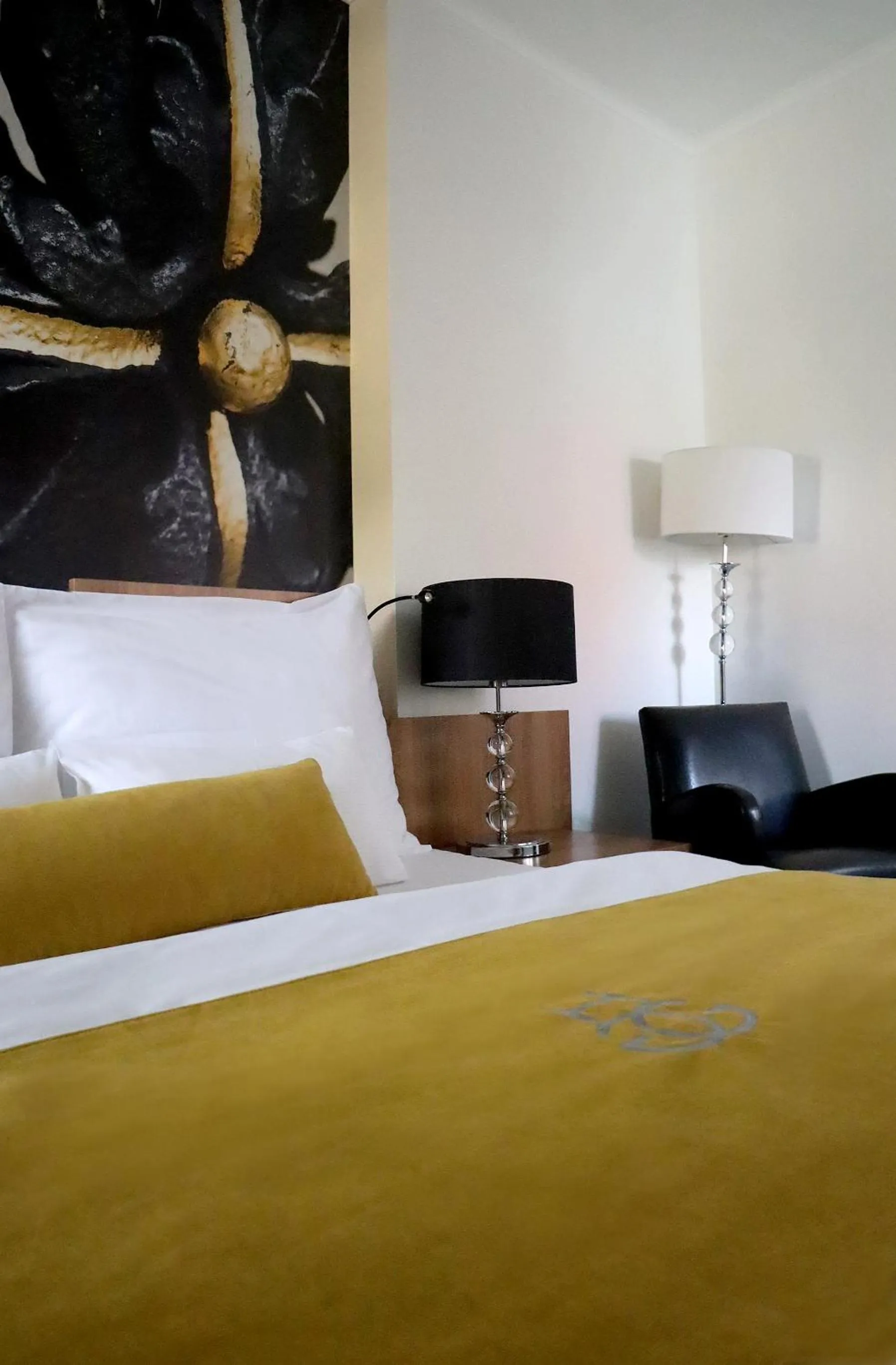 Bed in Boutique Hotel Golf Garni