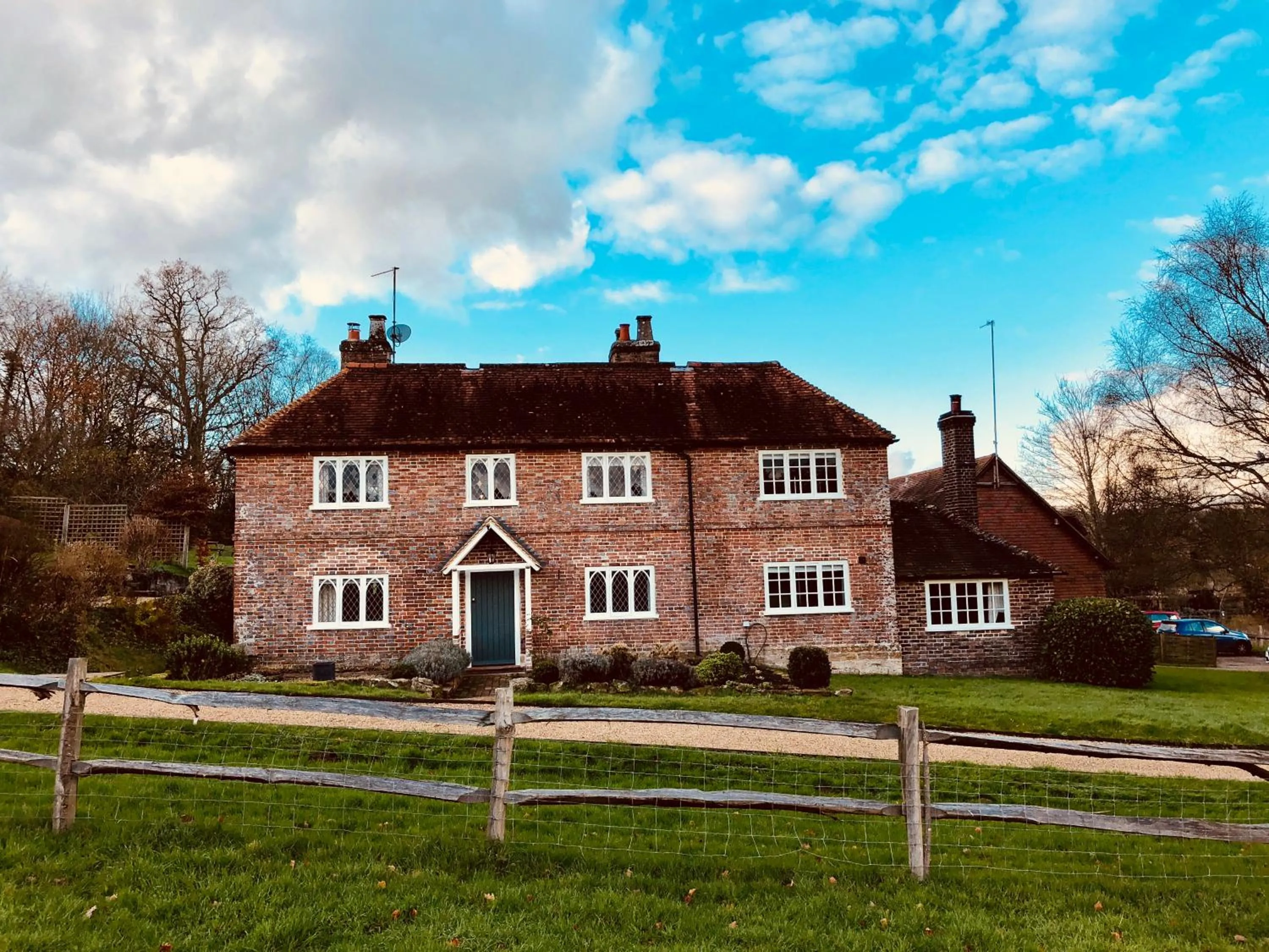 Property building in The Dorset Arms Pub & Cottage Rooms