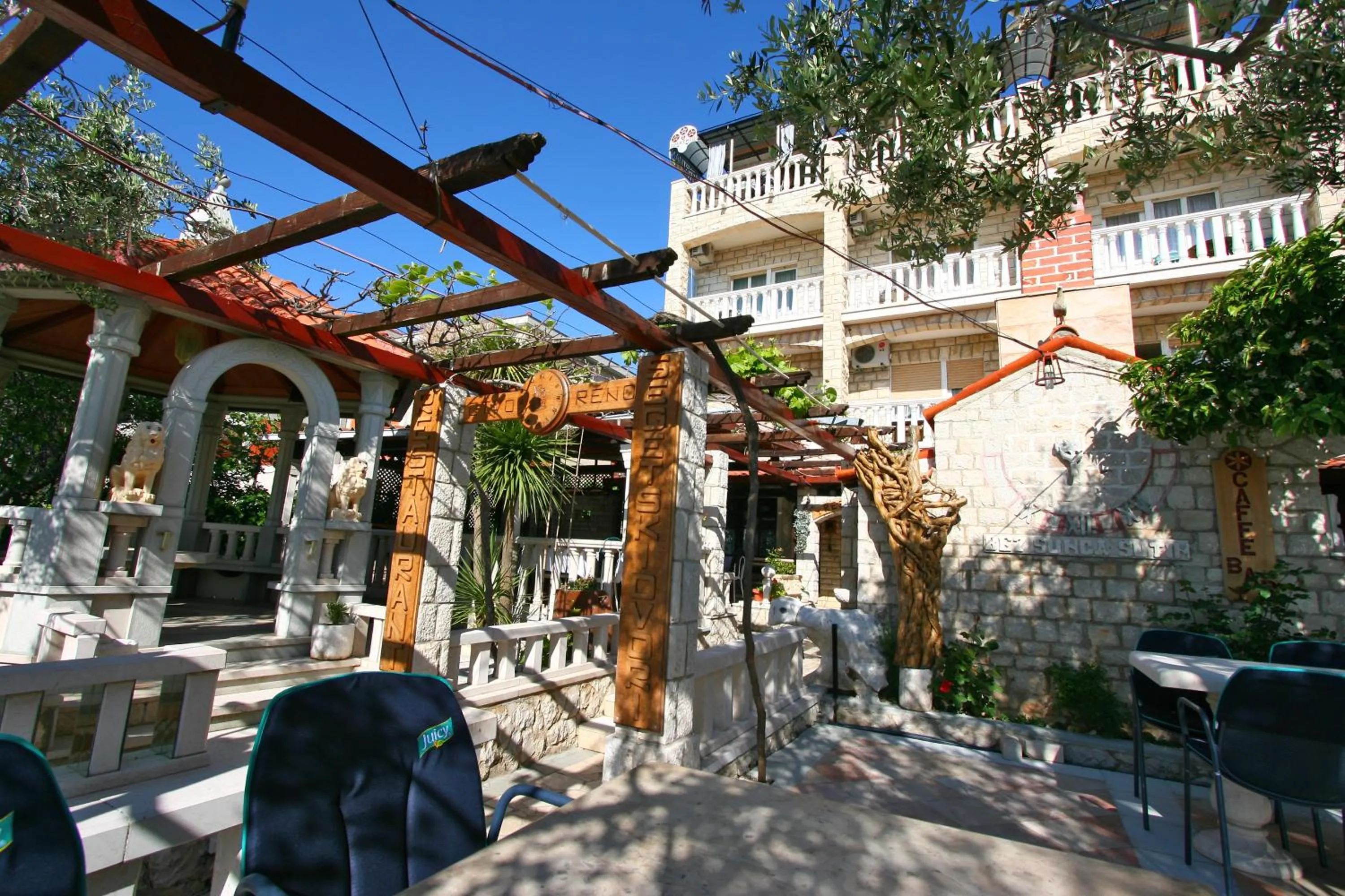 Property building in Villa Segetski dvori - Tradition since 1964