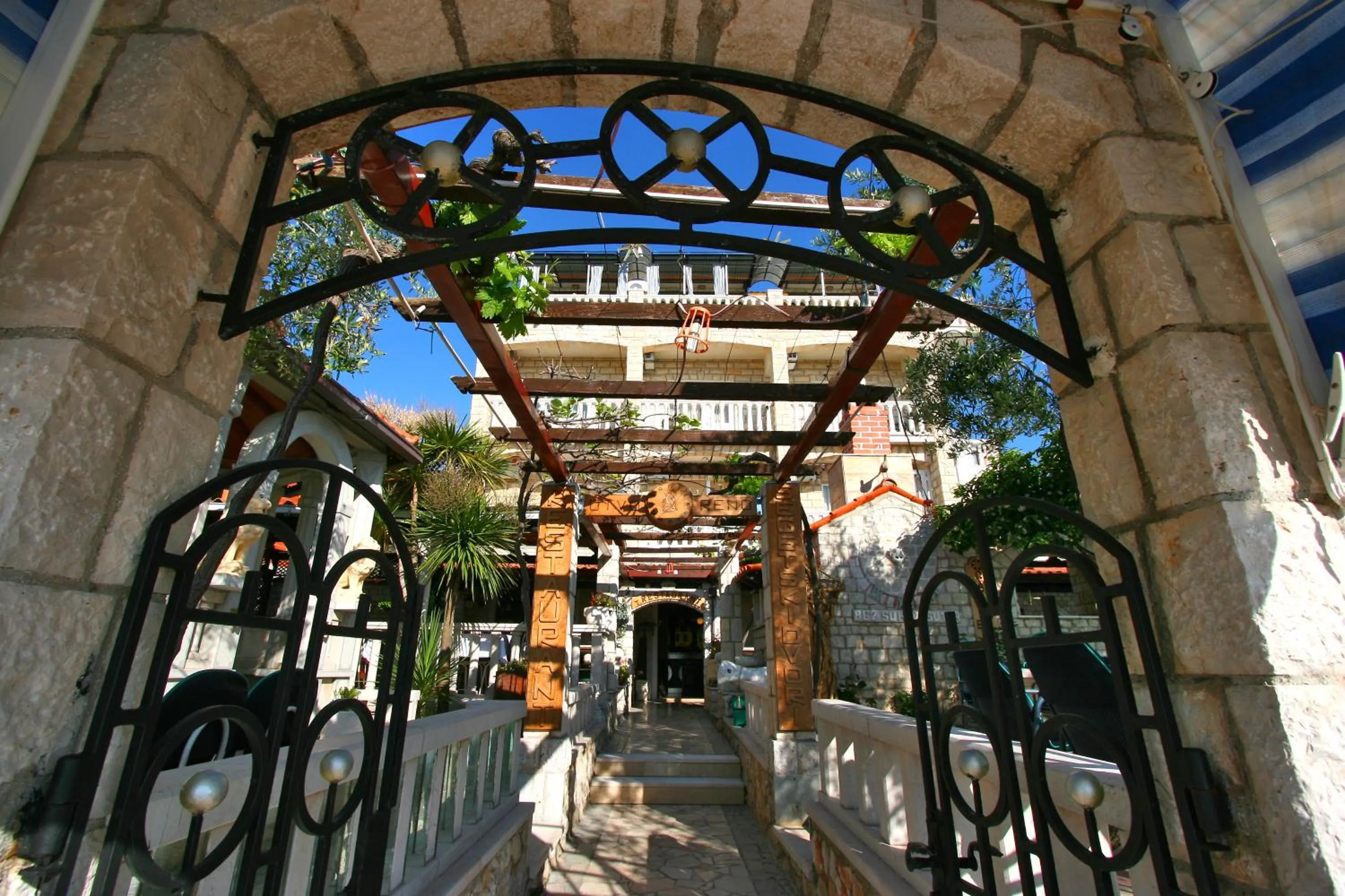 Restaurant/places to eat in Villa Segetski dvori - Tradition since 1964