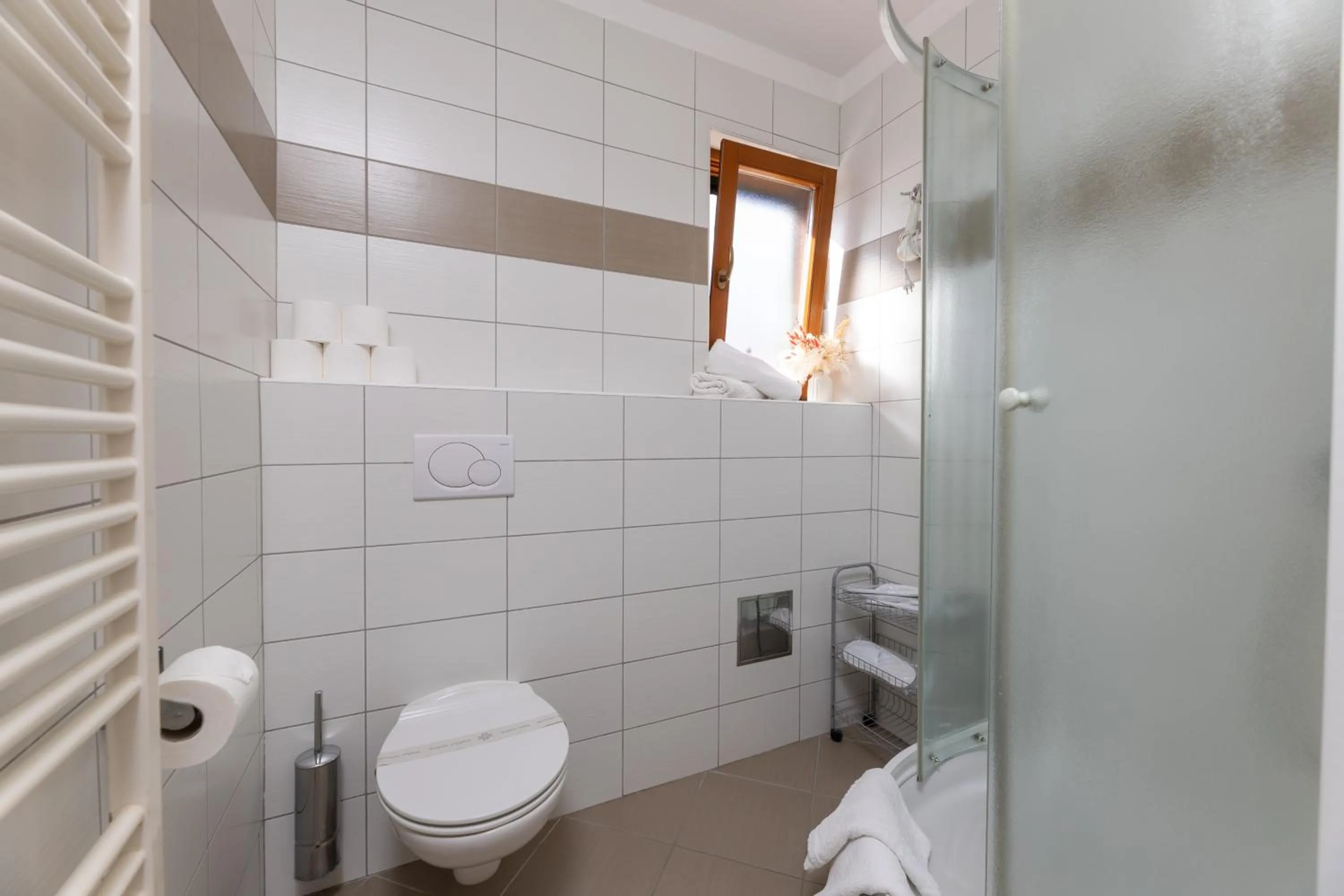 Shower in Villa Segetski dvori - Tradition since 1964
