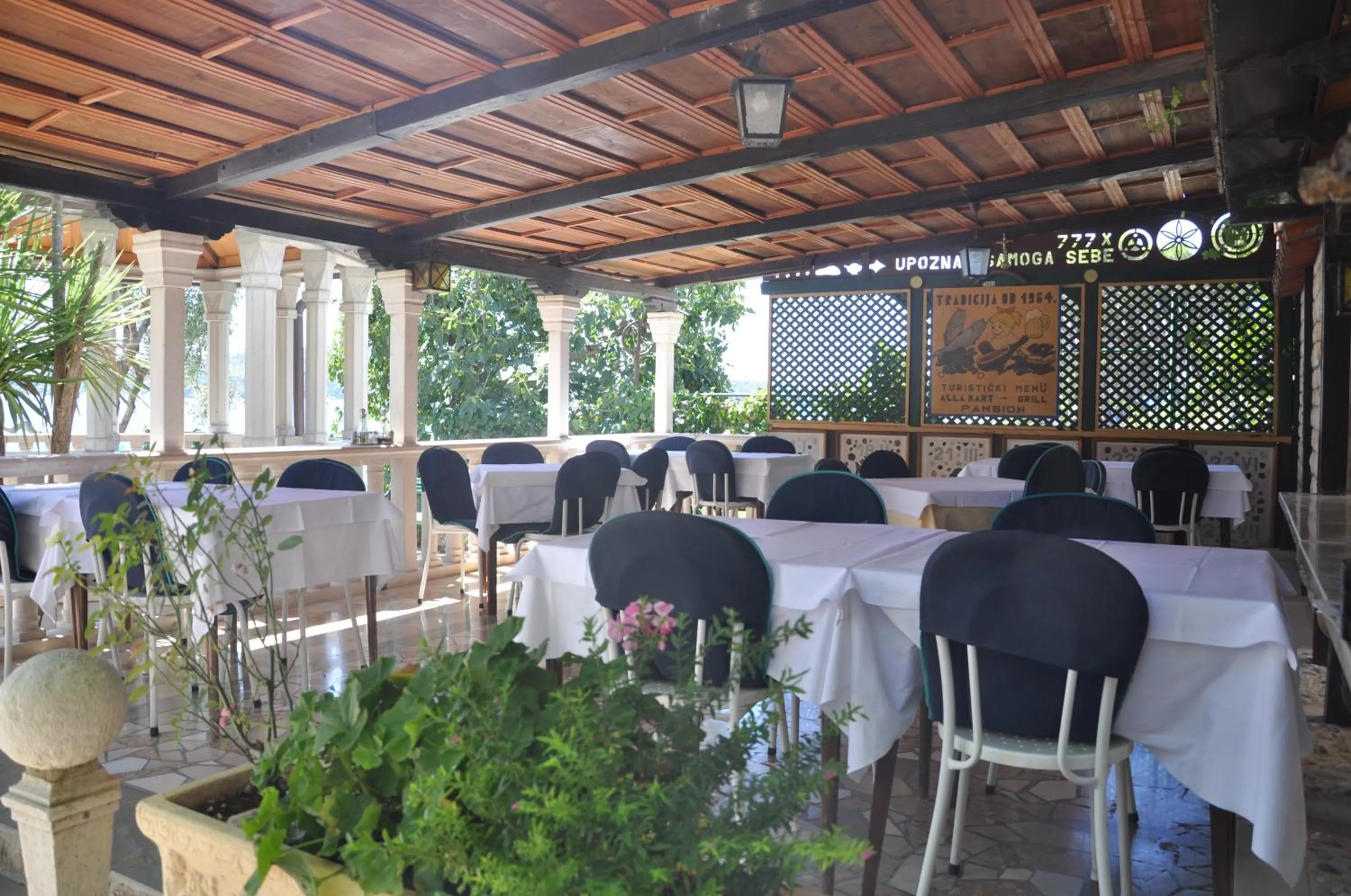 Restaurant/places to eat in Villa Segetski dvori - Tradition since 1964