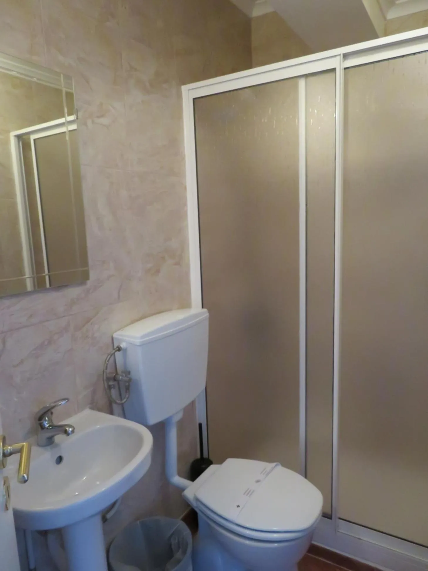 Toilet in A Ponte Marques de Pombal