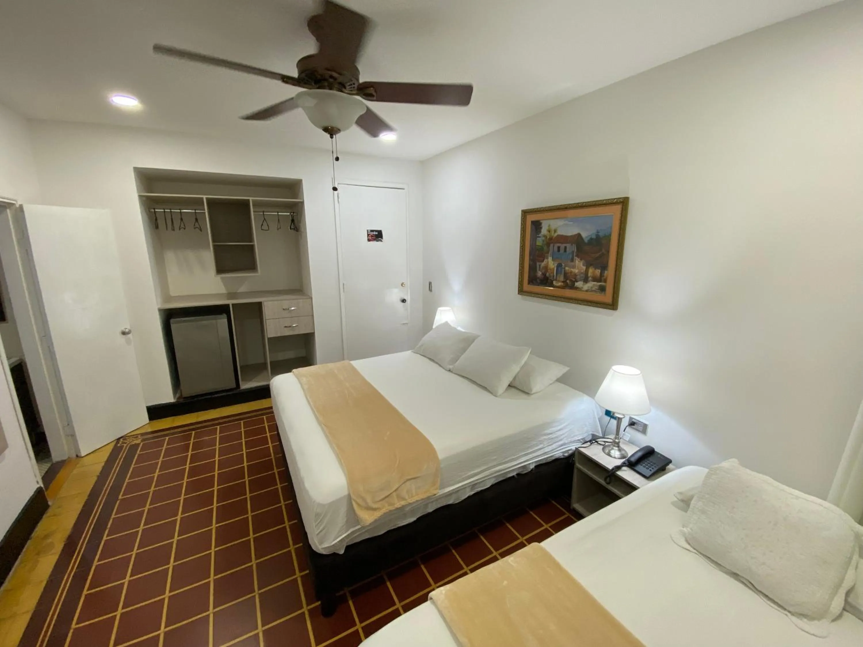 wardrobe, Bed in Hotel Casa Colonial