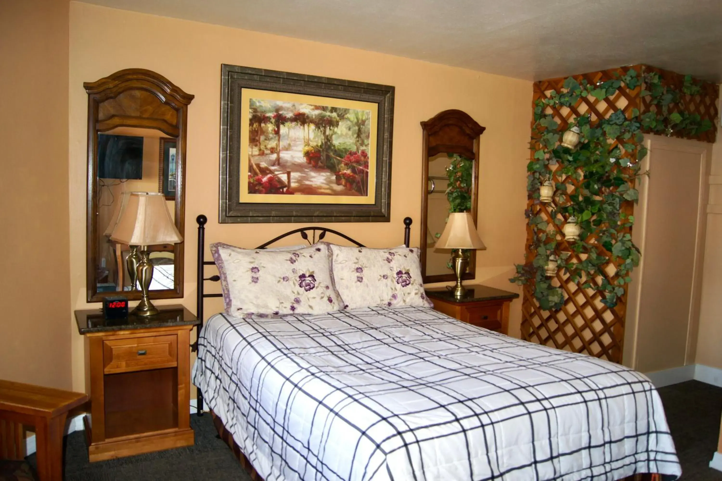 Standard Queen Room in Flamingo Motel Standard Queen Room in Flamingo Motel