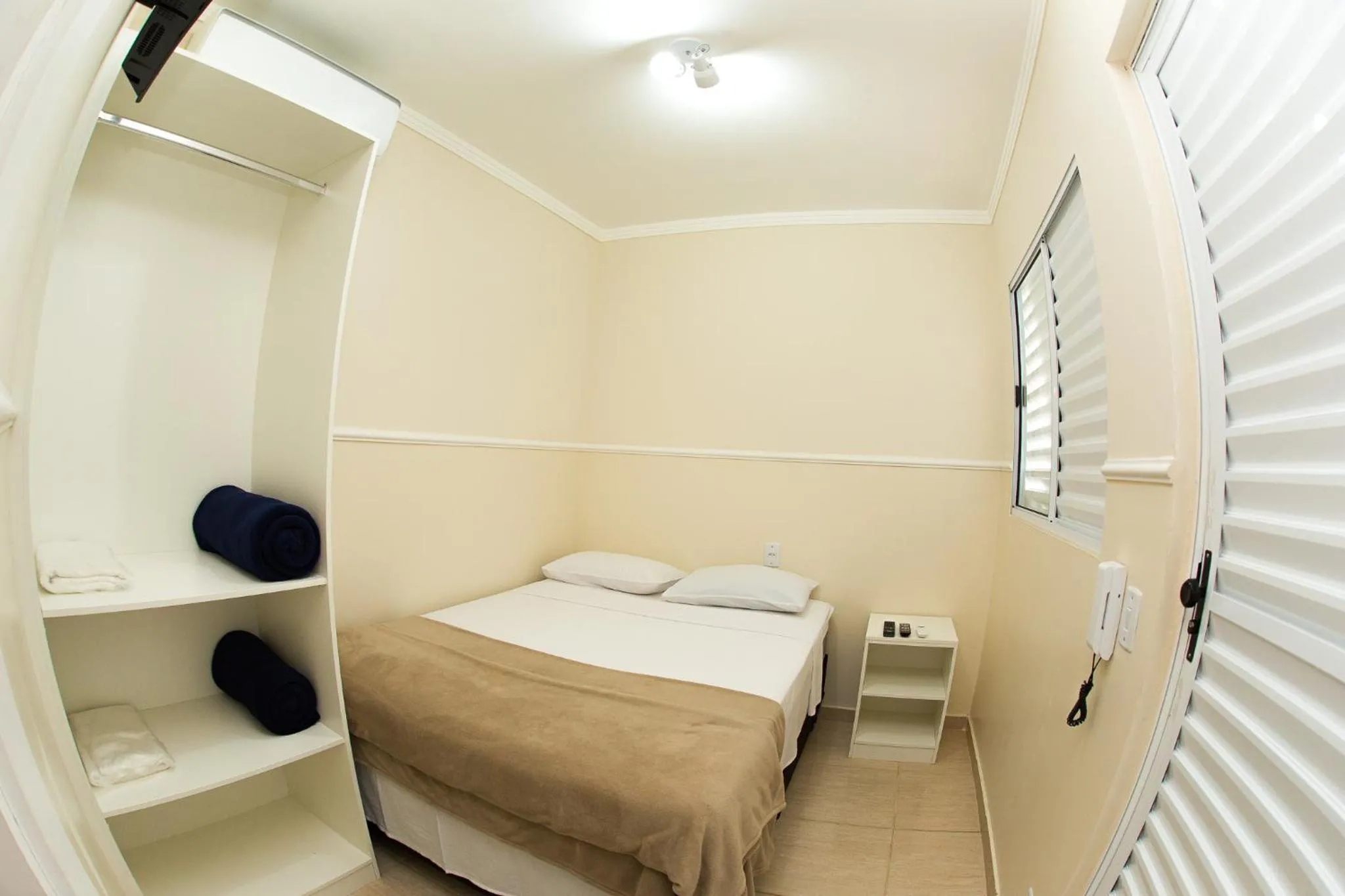 Double Room - single occupancy in Residencial Villa Container