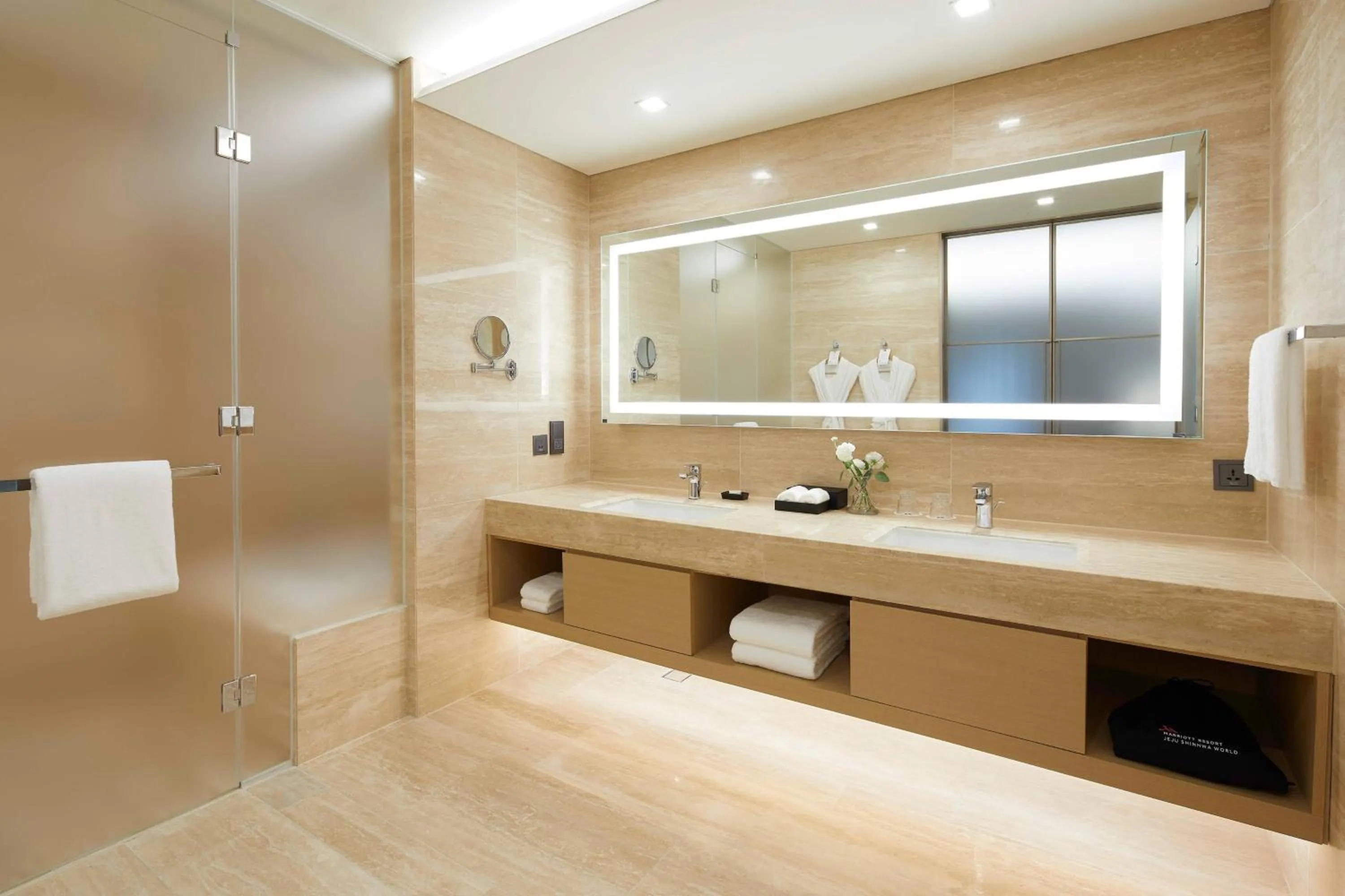 Bathroom in Marriott Jeju Shinhwa World Hotel