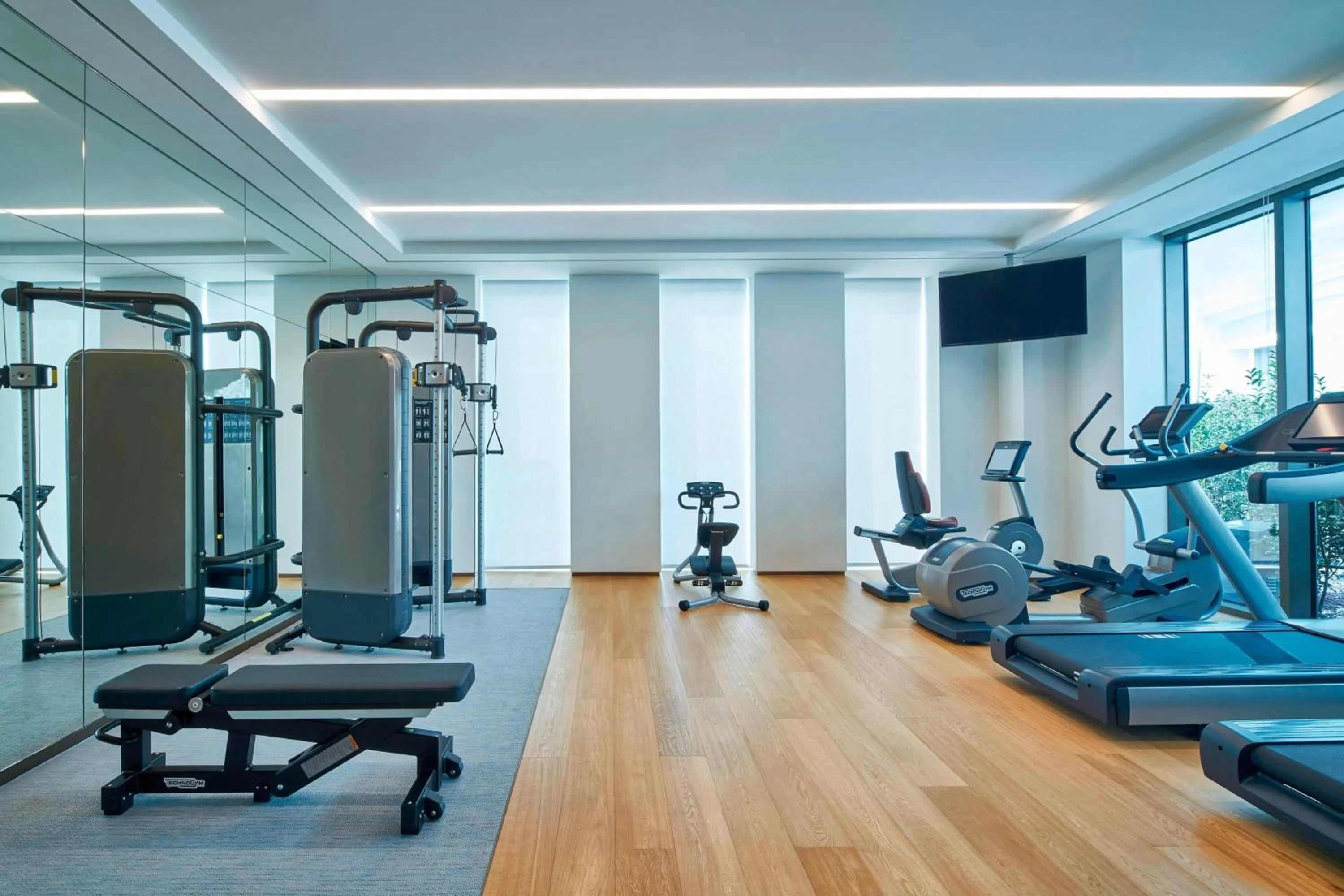 Fitness centre/facilities in Marriott Jeju Shinhwa World Hotel