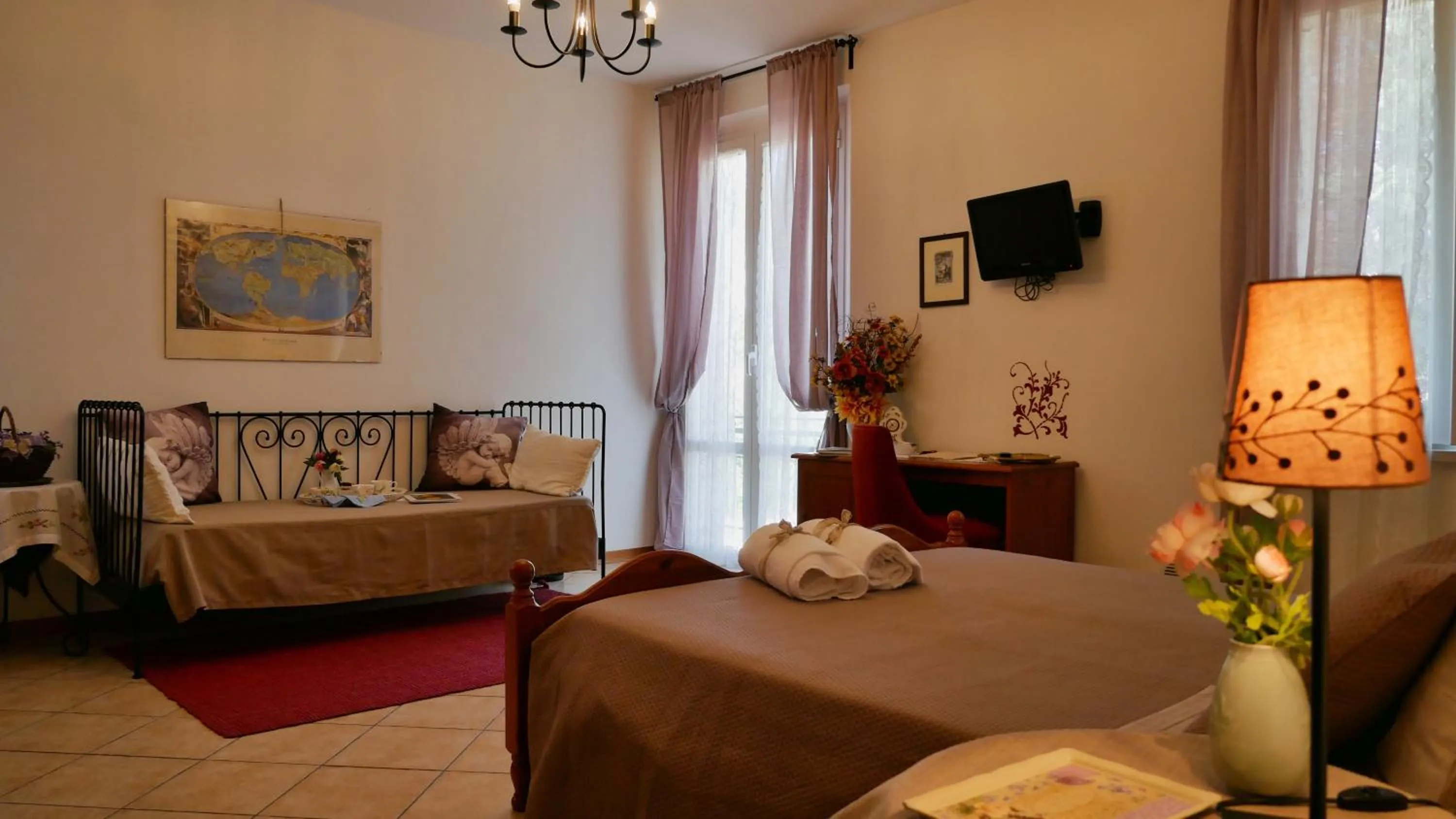 Bed in La Meridiana Affittacamere