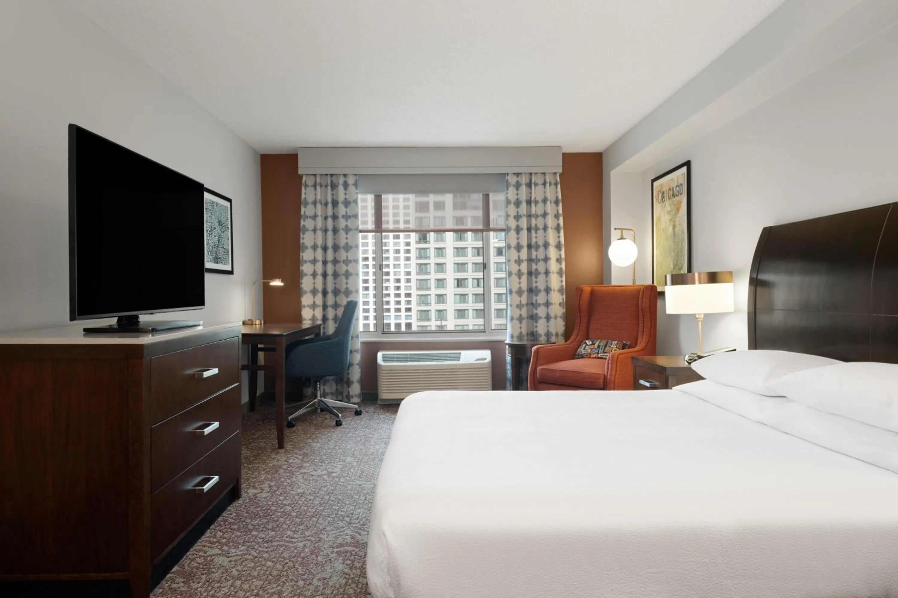 Bed in Hilton Garden Inn Chicago Downtown/Magnificent Mile