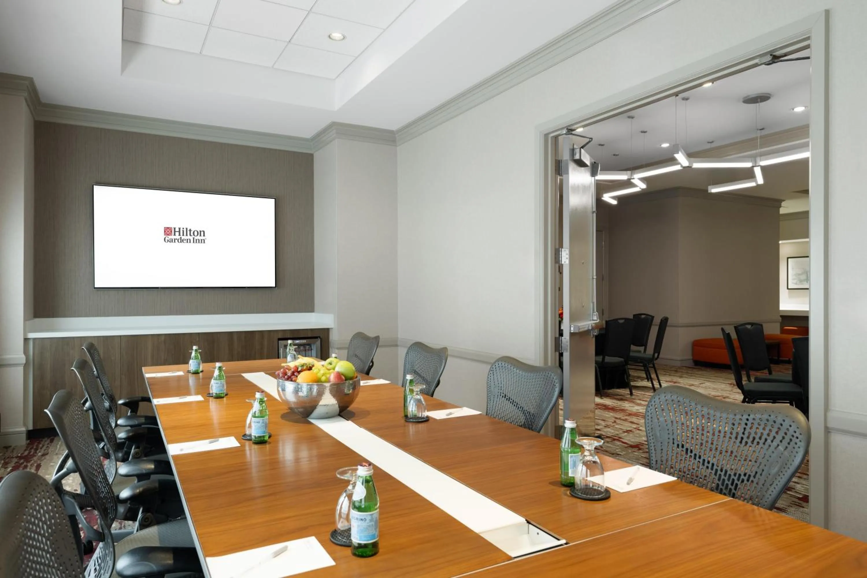 Meeting/conference room in Hilton Garden Inn Chicago Downtown/Magnificent Mile