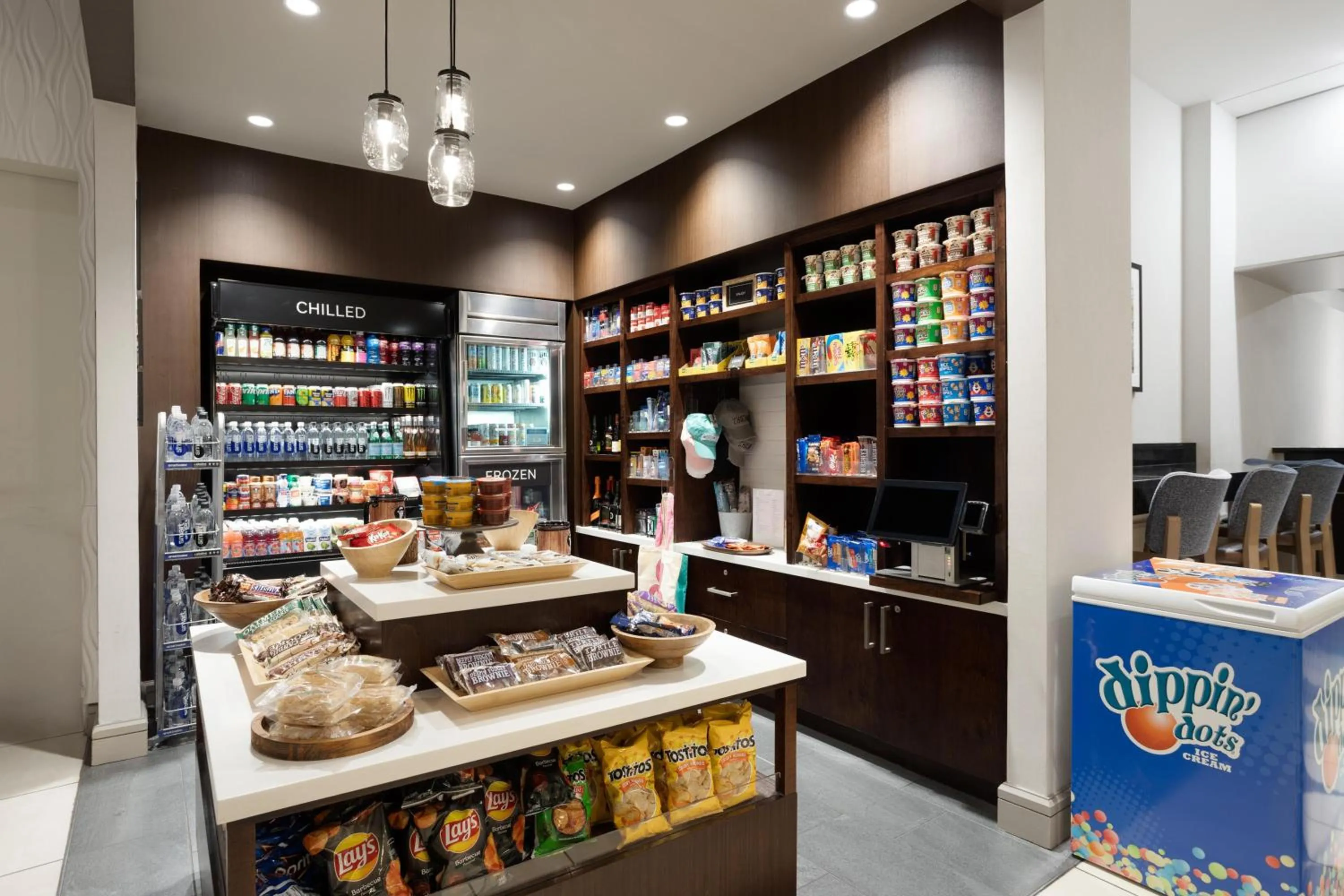 Restaurant/places to eat in Hilton Garden Inn Chicago Downtown/Magnificent Mile