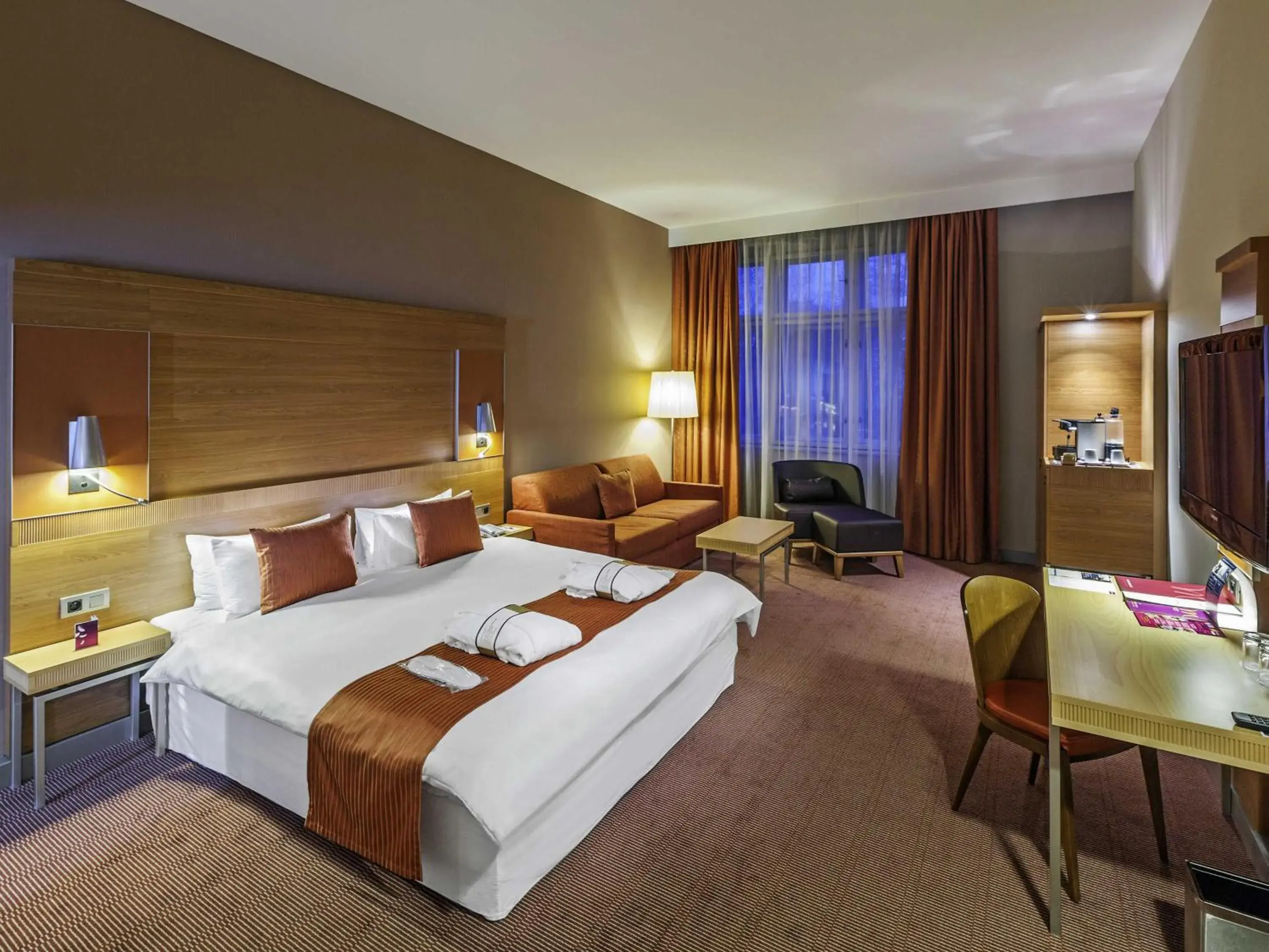 Bedroom, Bed in Mercure Ostrava Center Bedroom, Bed in Mercure Ostrava Center