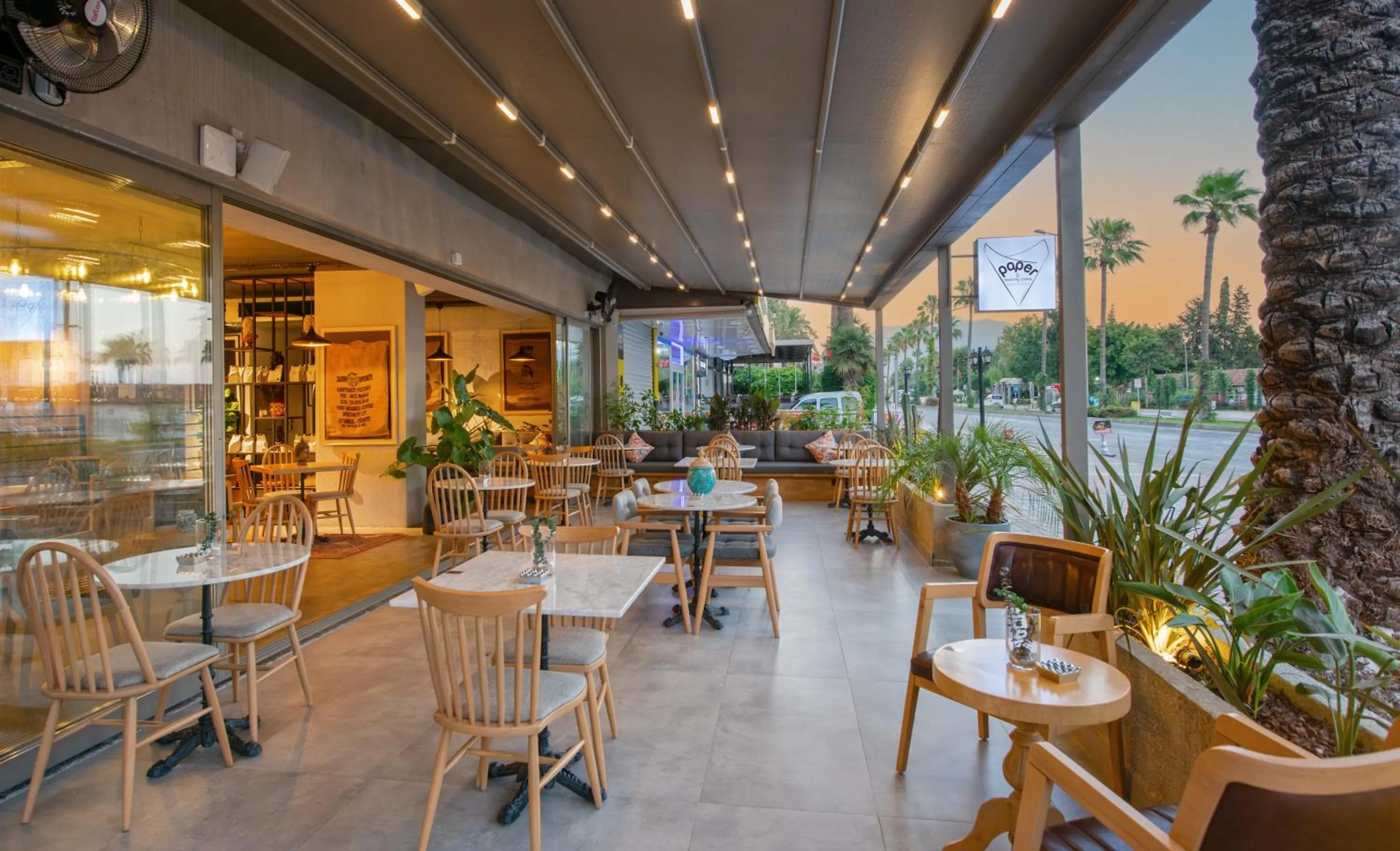 Restaurant/places to eat in Büyük Hotel