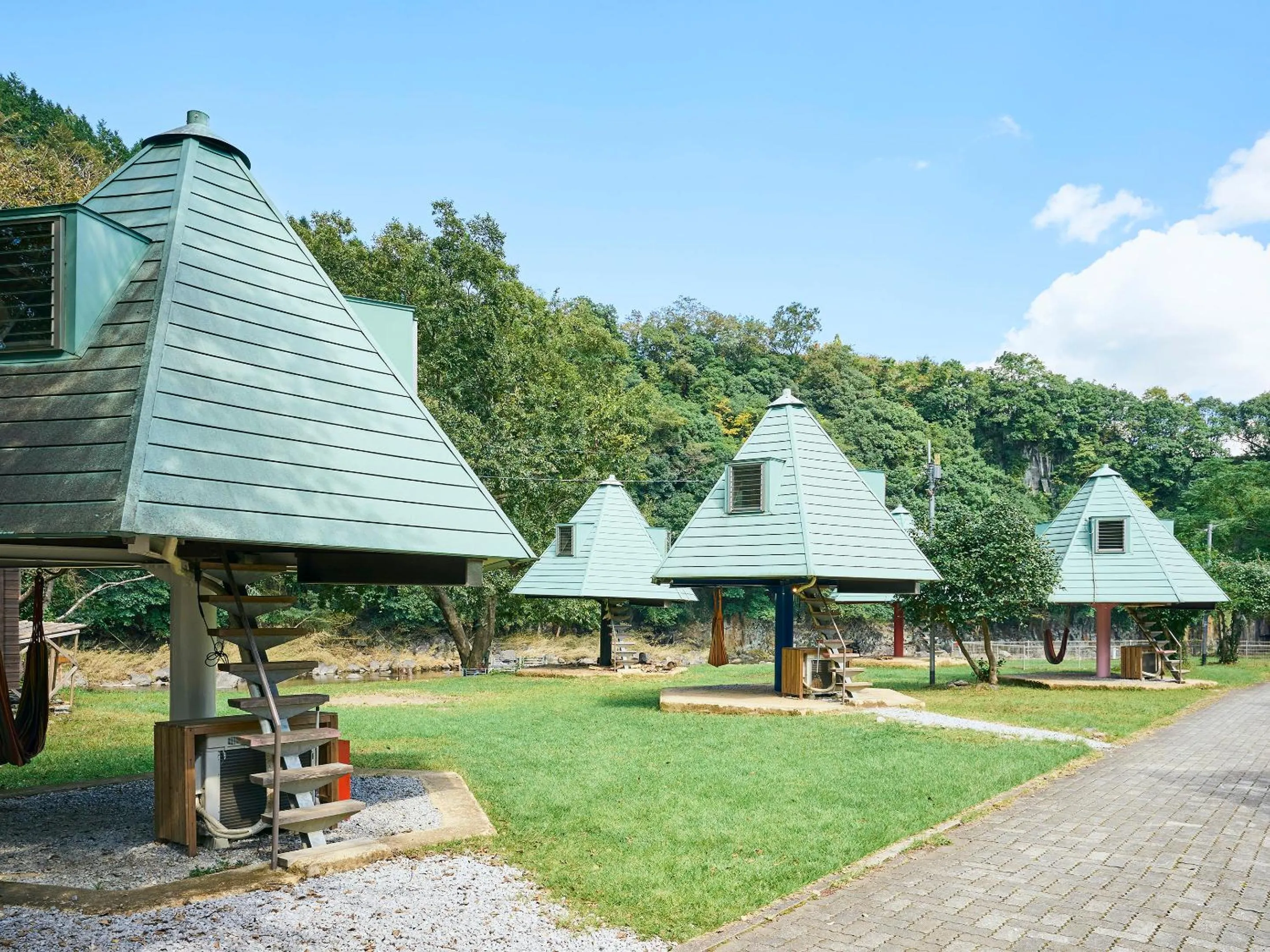 Property building in Lodge Kiyokawa