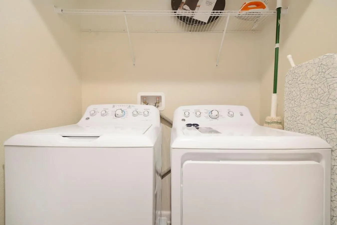 Four Bedrooms w/ Pool TownHome 4841