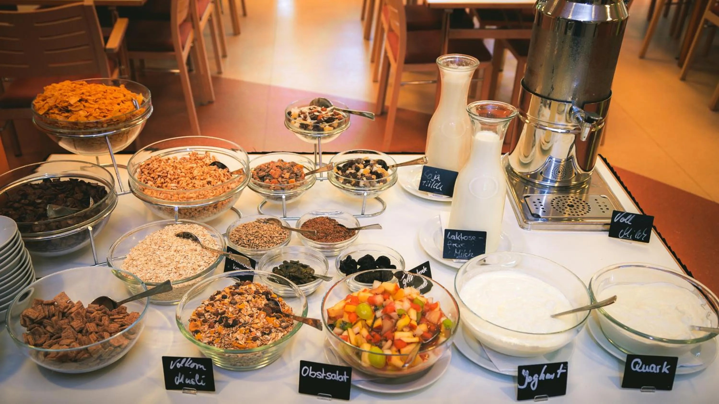 Buffet breakfast in Ostel Jugendhotel Bremervörde