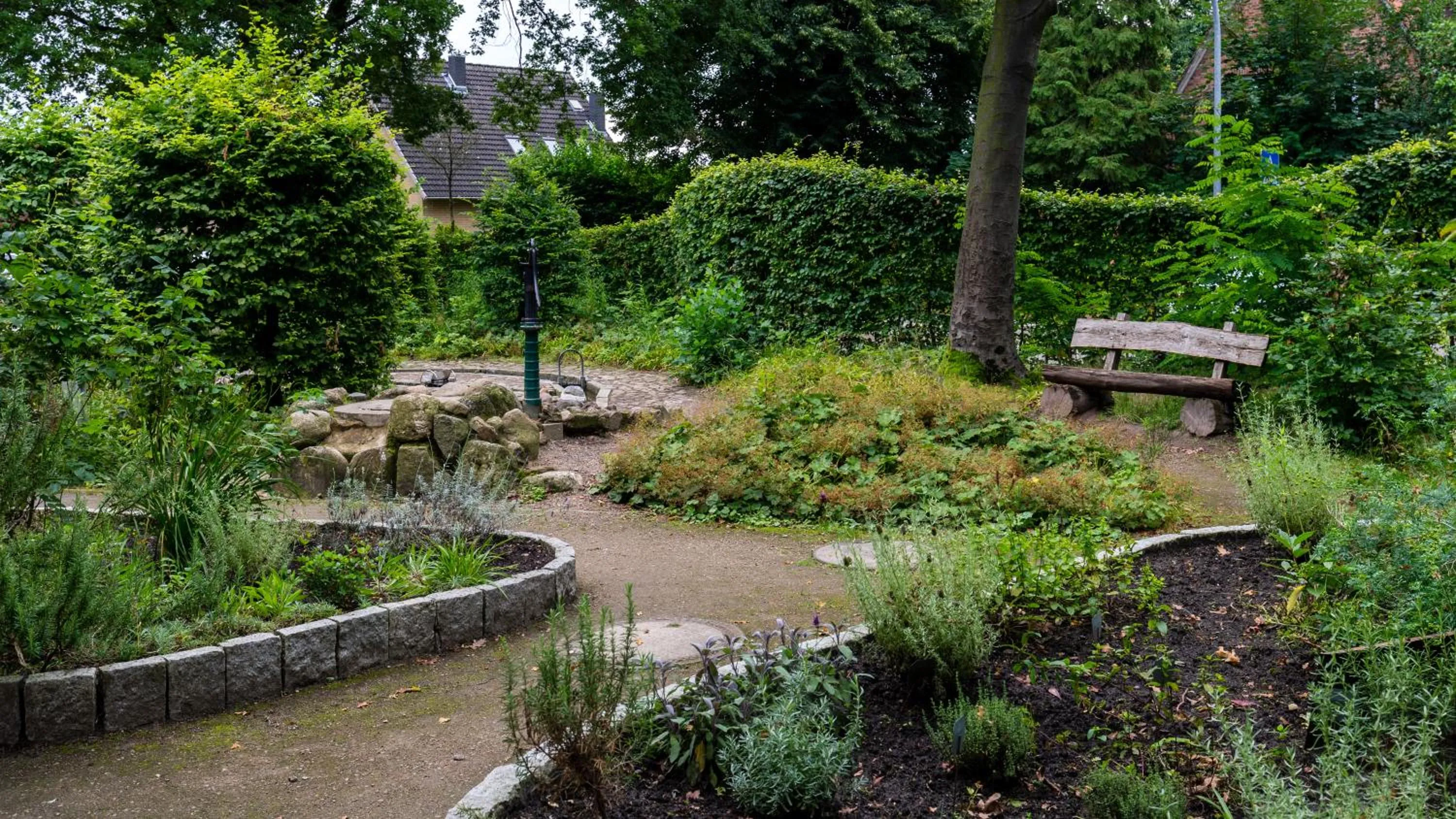 Garden in Ostel Jugendhotel Bremervörde