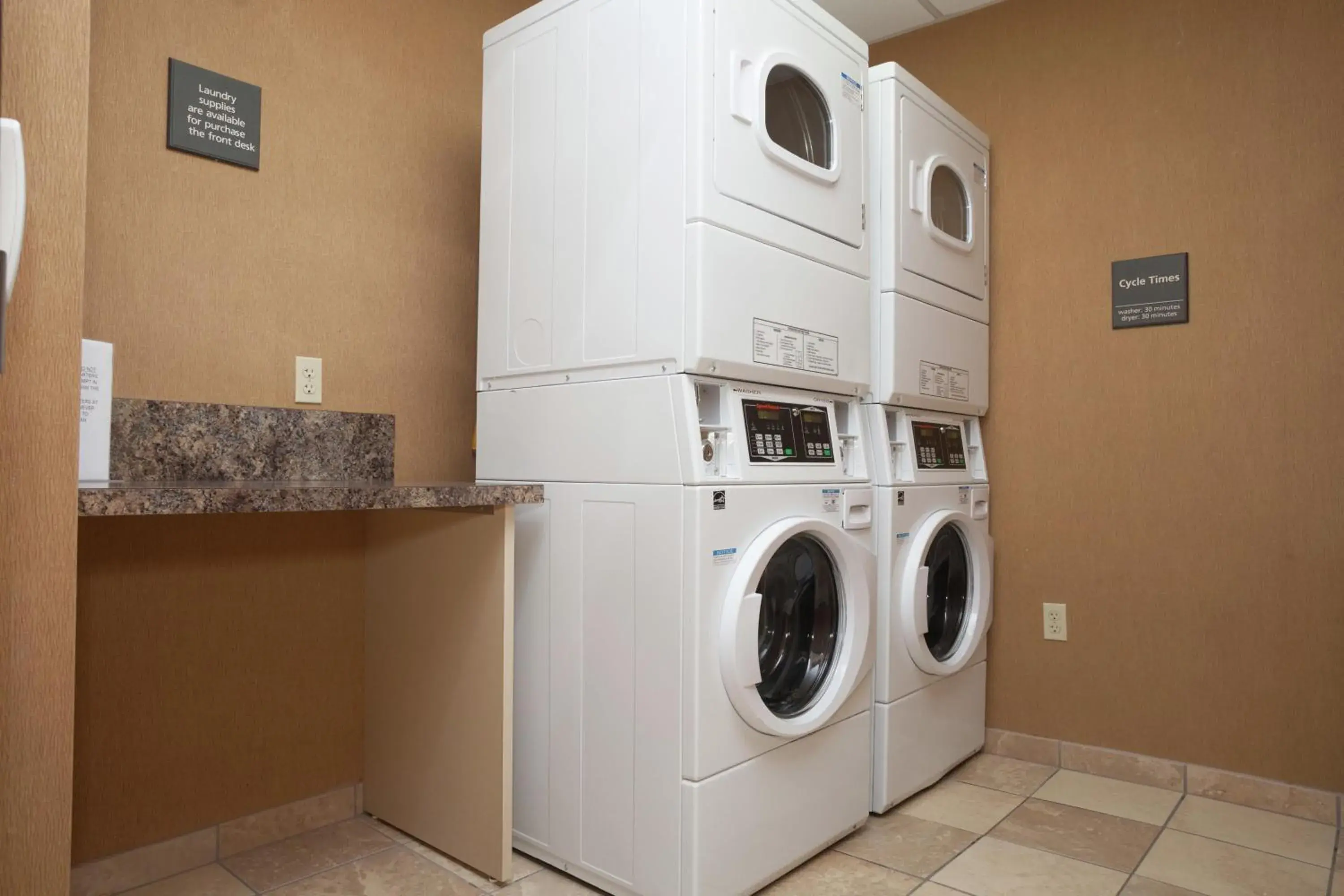 Property building in Hampton Inn Oneonta Property building in Hampton Inn Oneonta