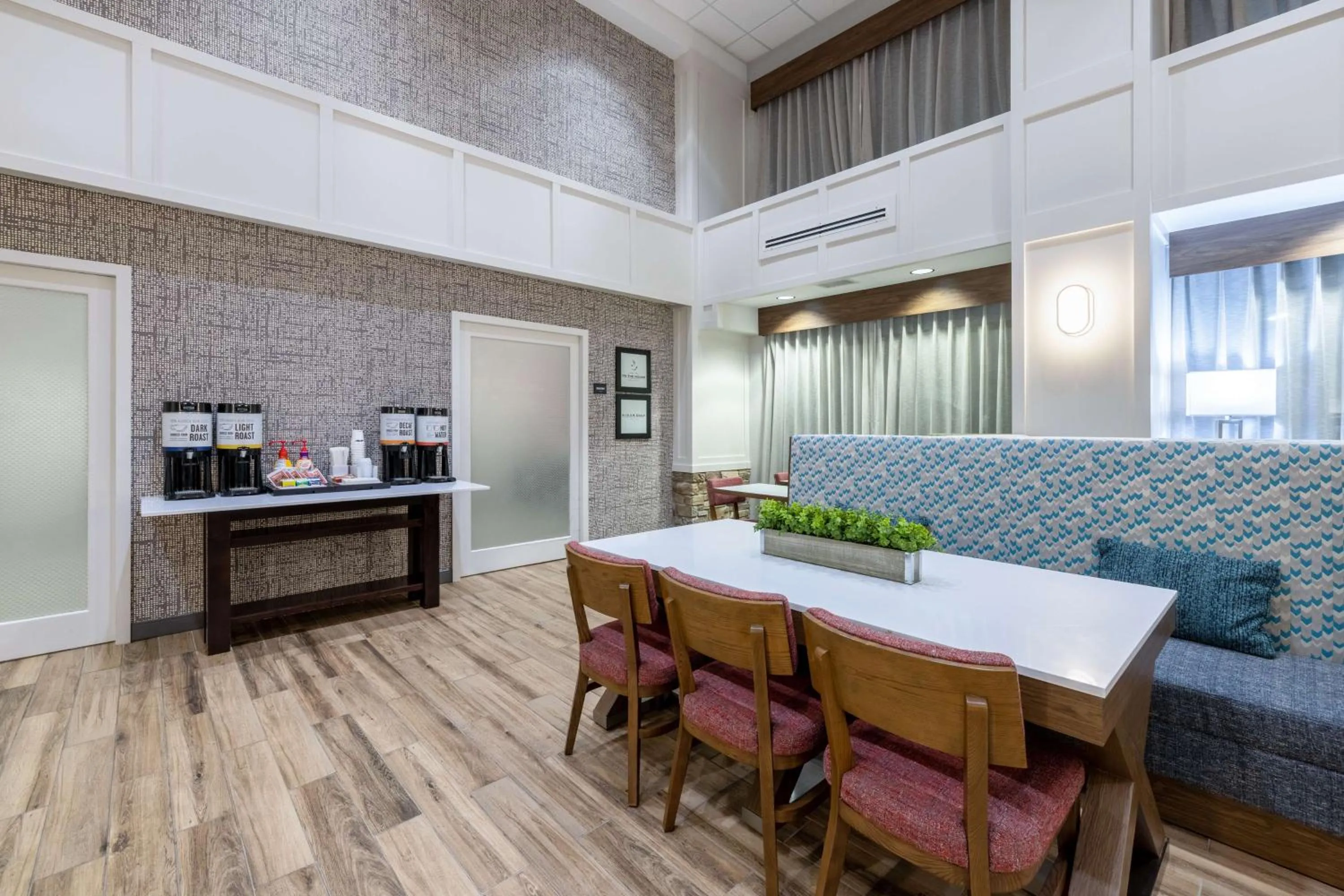 Breakfast in Newly Renovated-Hampton Inn & Suites Casper