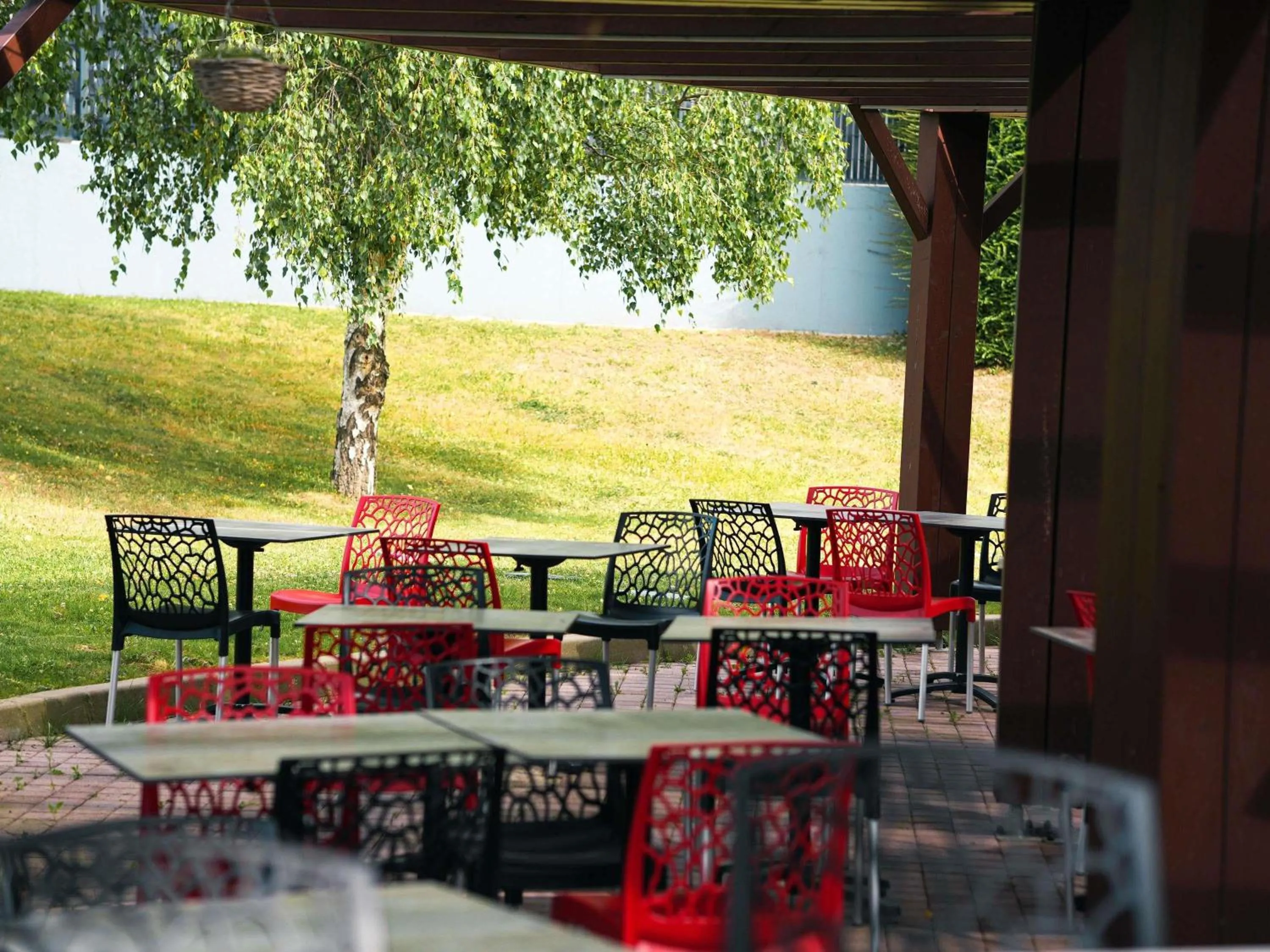 Restaurant/places to eat in ibis Caen Porte De Bretagne