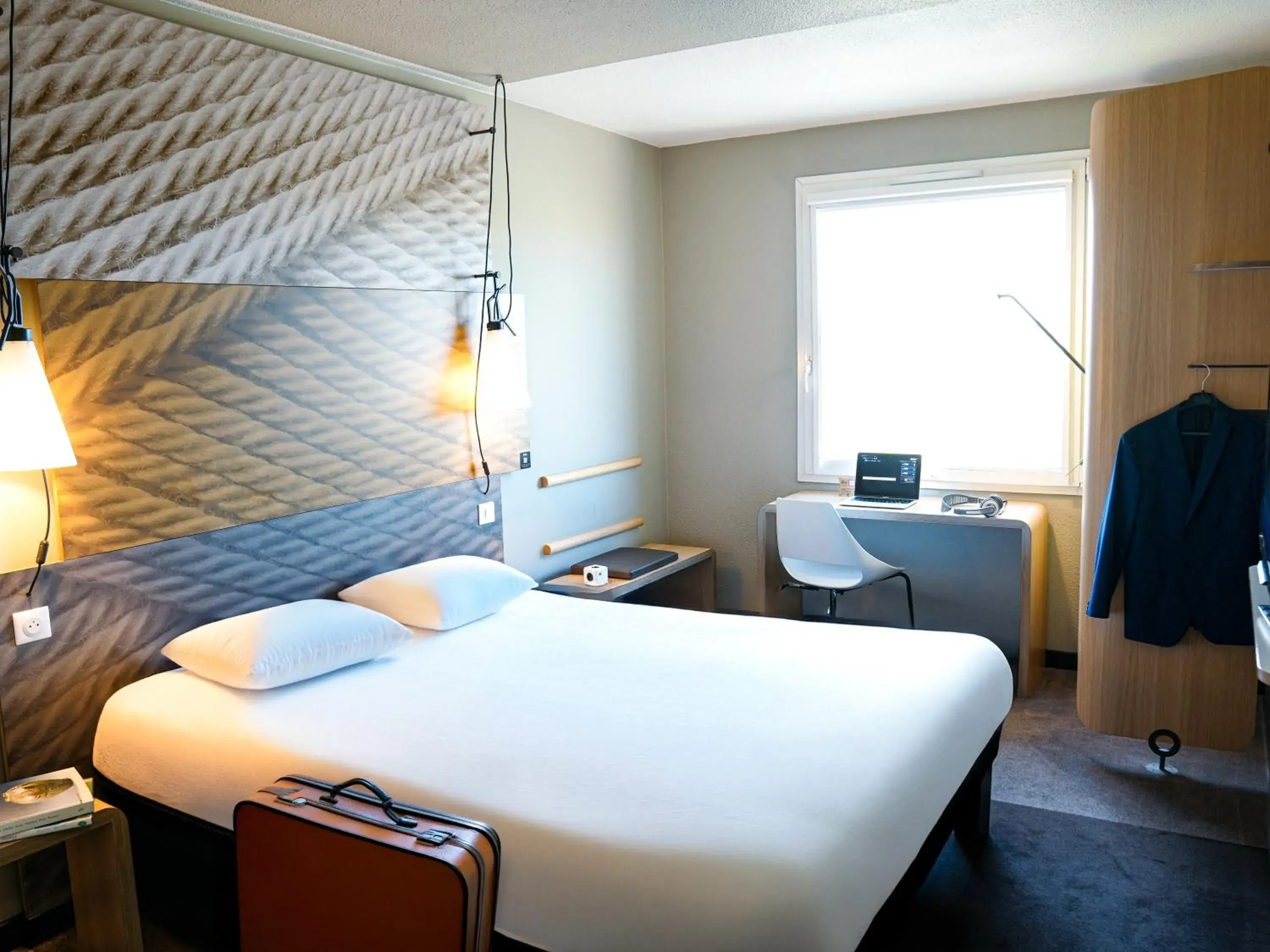 Bedroom, Bed in ibis Caen Porte De Bretagne Bedroom, Bed in ibis Caen Porte De Bretagne