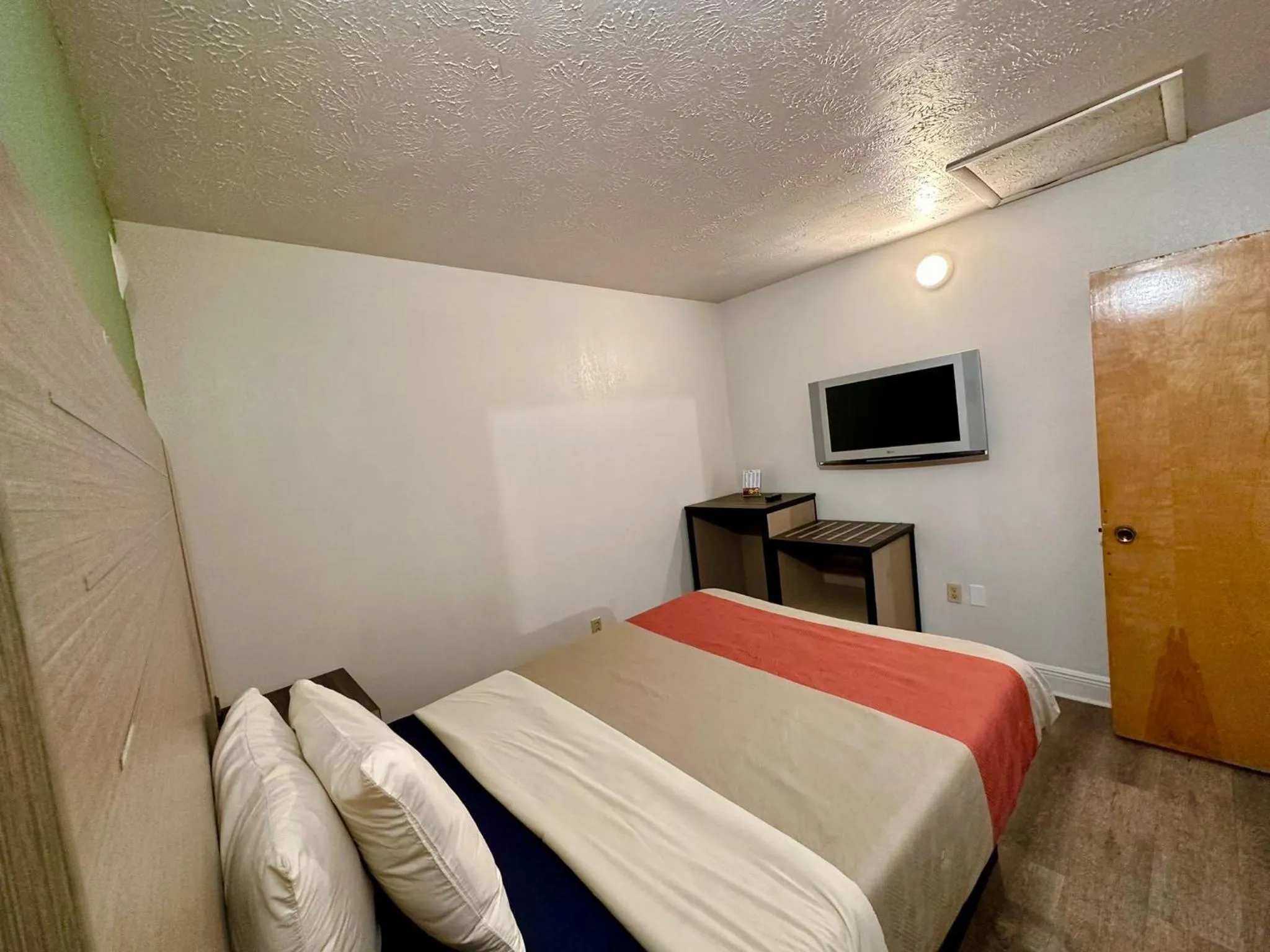 Bed in Briarstone Inn