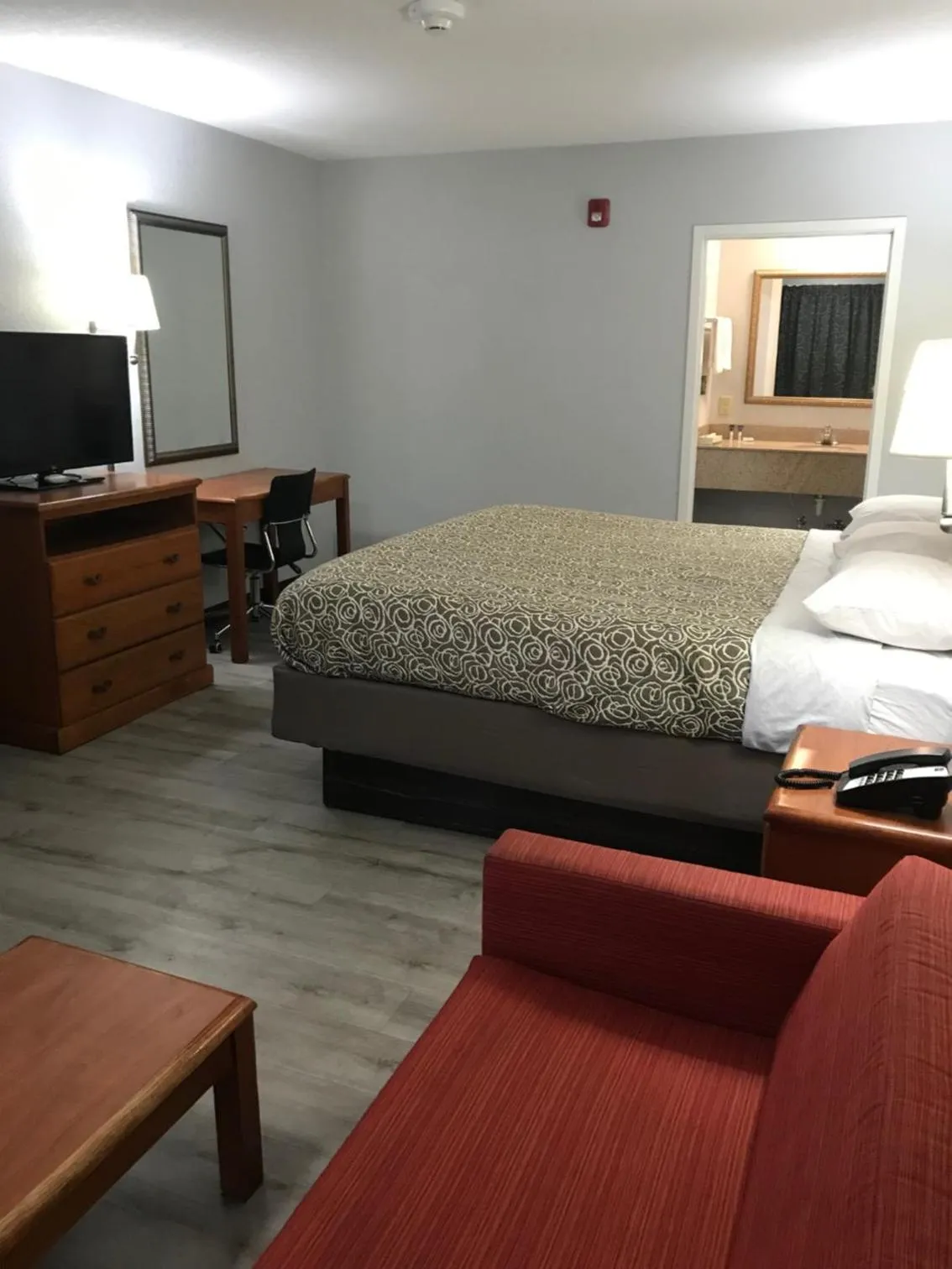 Seating area in Walnut Inn - Checotah