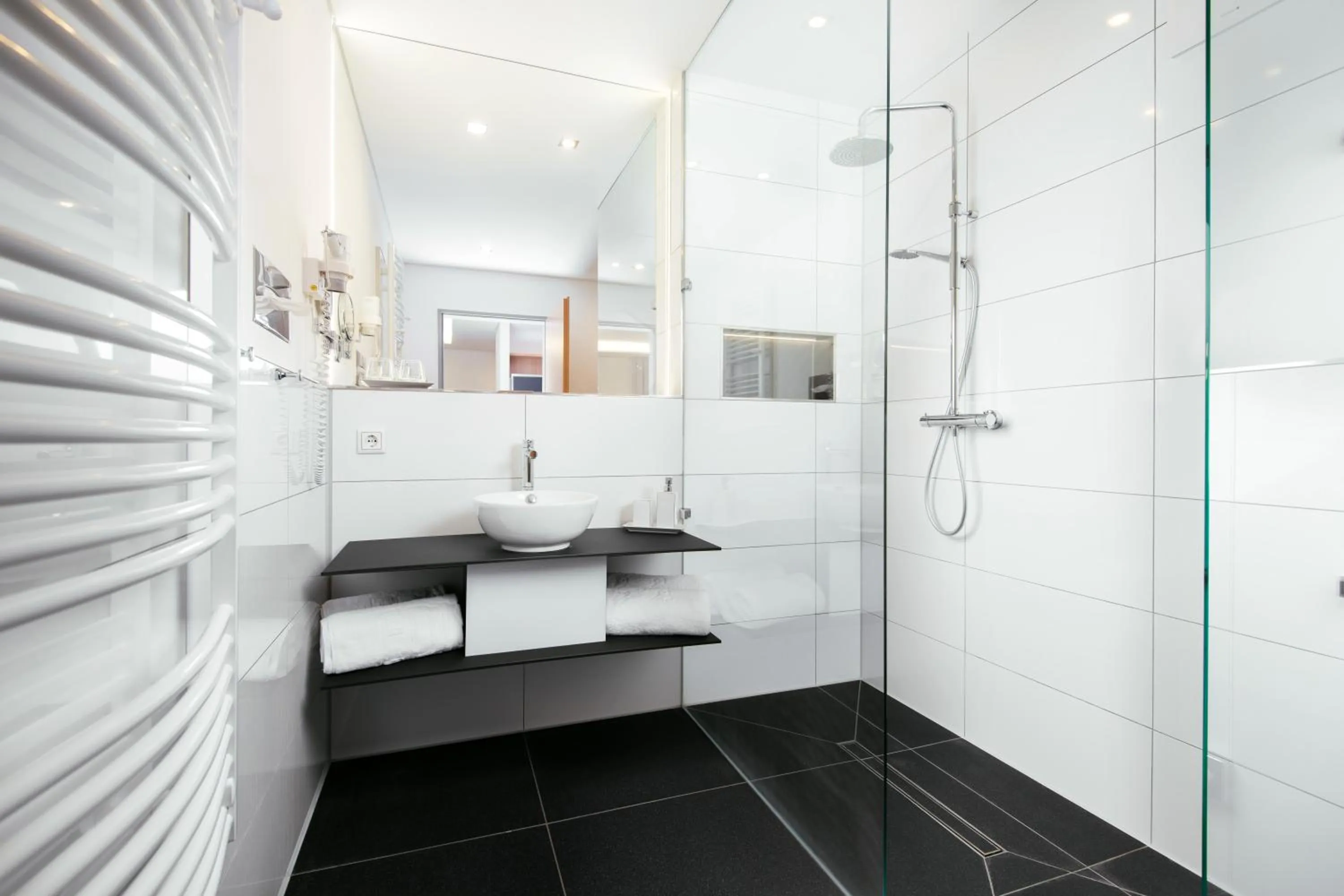 Bathroom in Hotel Edison