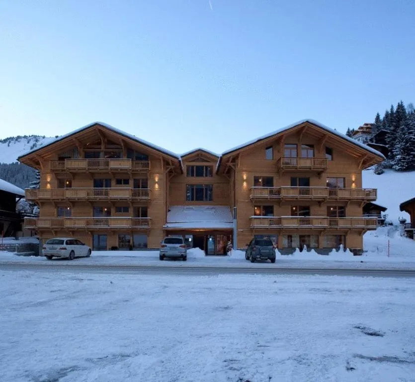 Facade/entrance in Helvetia hotel