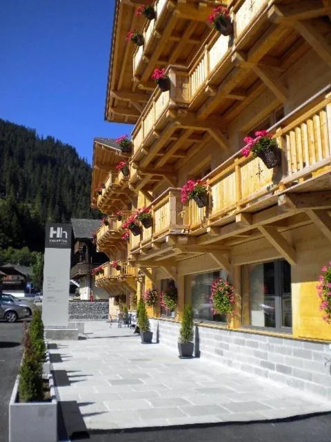 Facade/entrance in Helvetia hotel