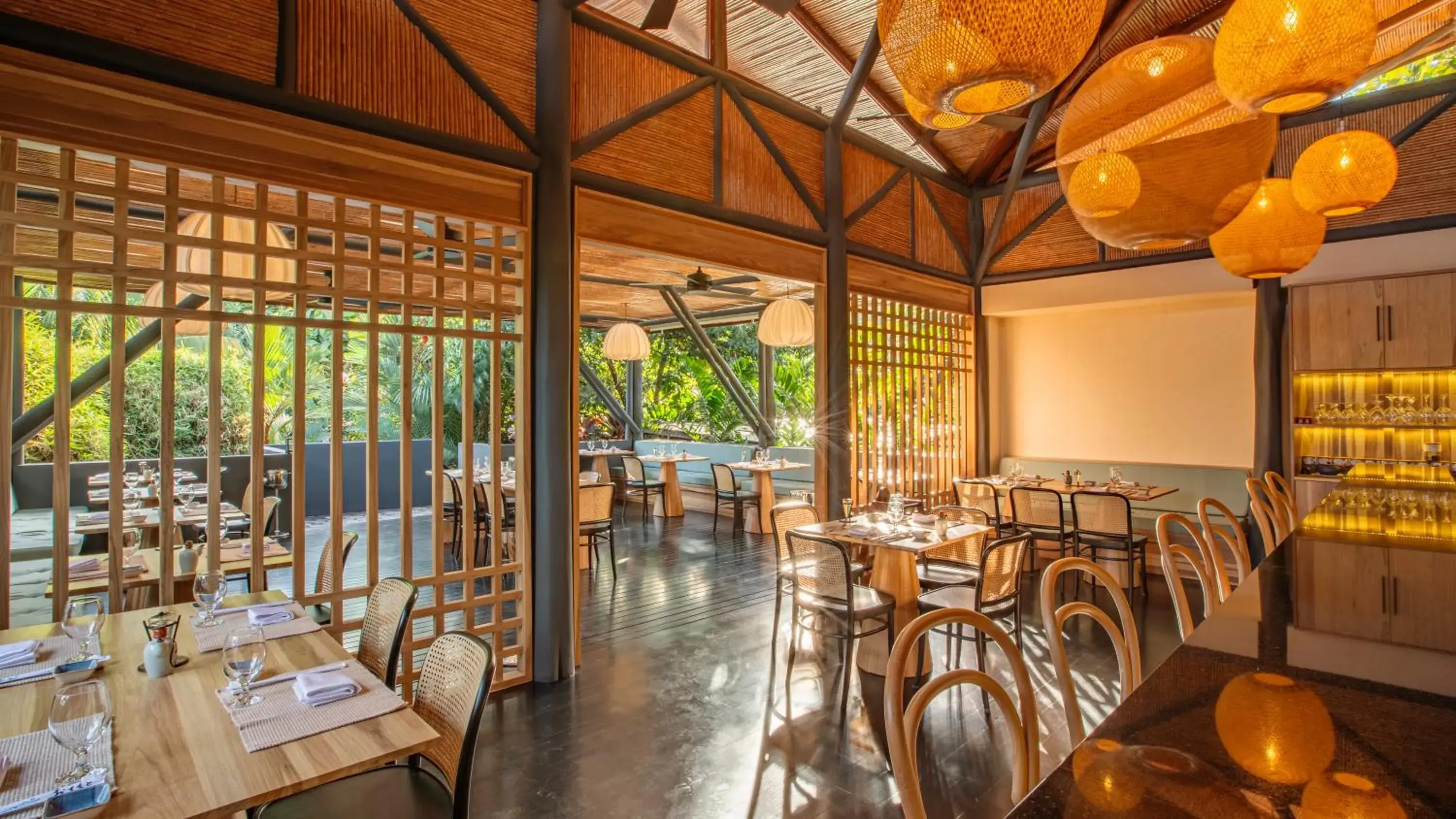 Restaurant/places to eat in Nayara Gardens Restaurant/places to eat in Nayara Gardens