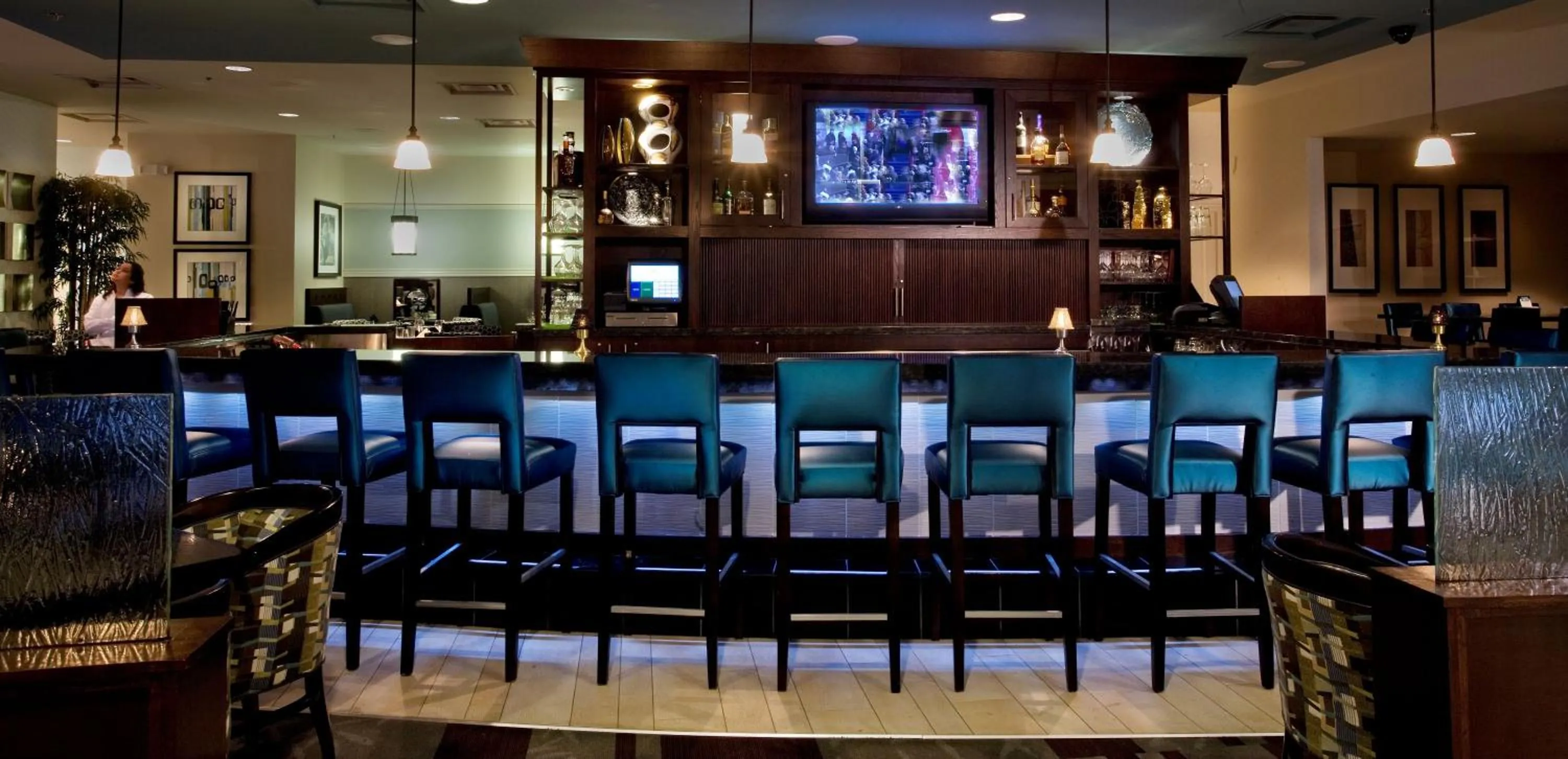 Restaurant/places to eat in DoubleTree by Hilton Chicago O'Hare Airport-Rosemont