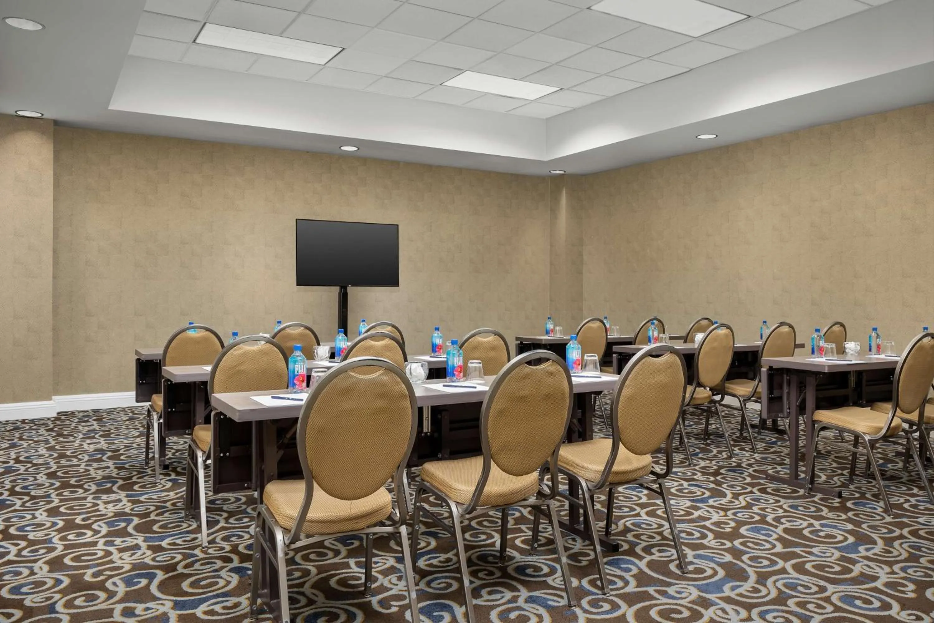 Meeting/conference room in DoubleTree by Hilton Chicago O'Hare Airport-Rosemont