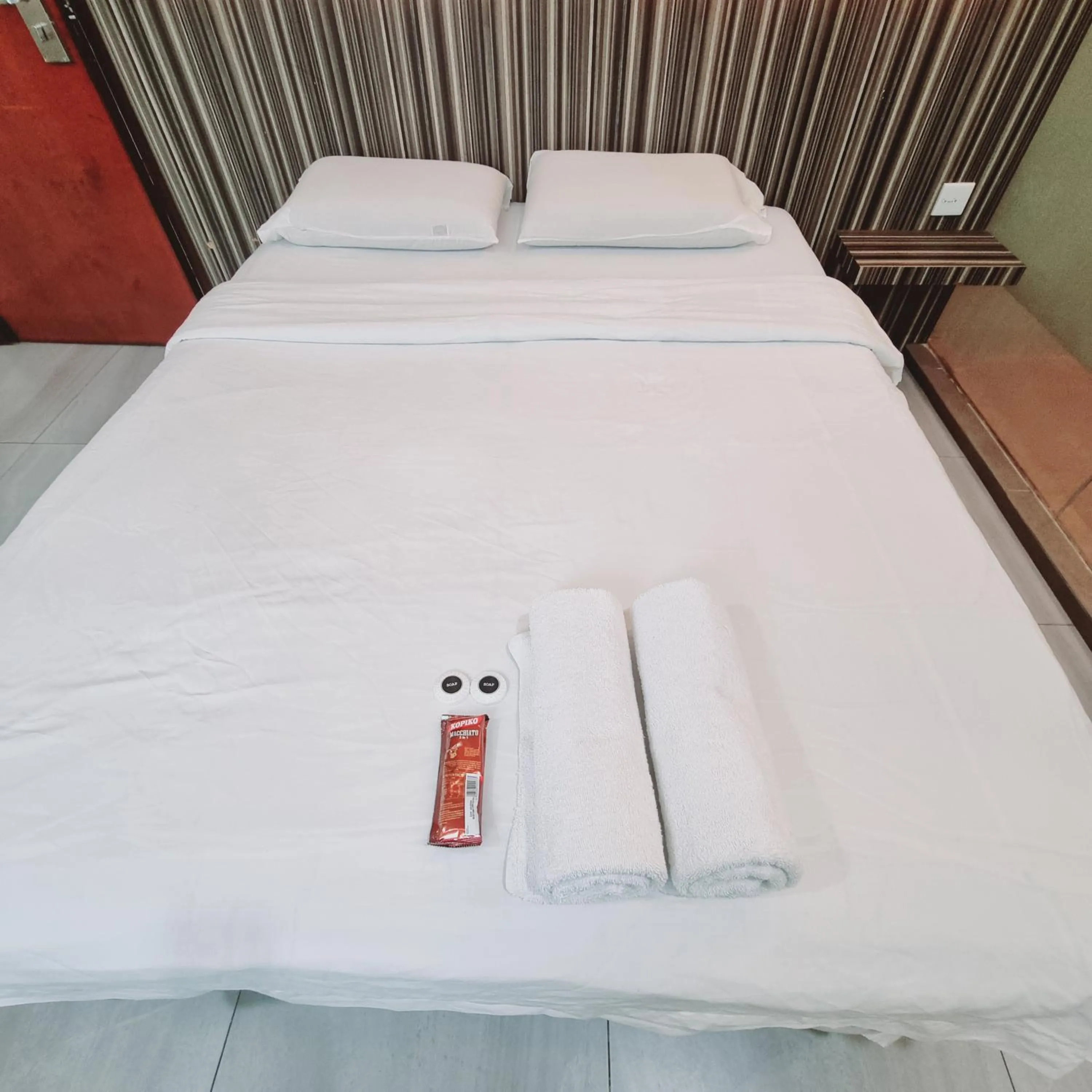 Bed in Sunrise Golden Hotel