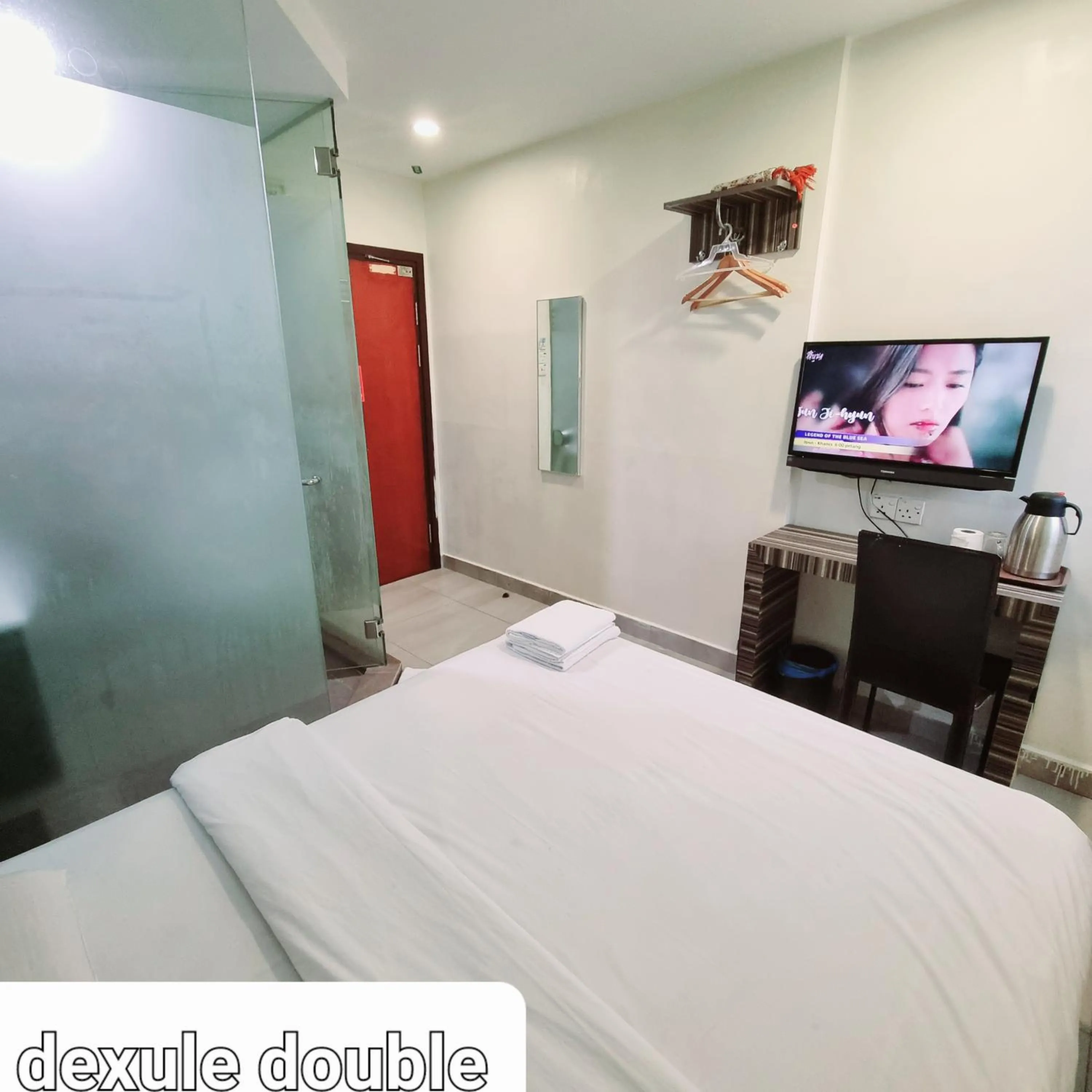 Bed in Sunrise Golden Hotel