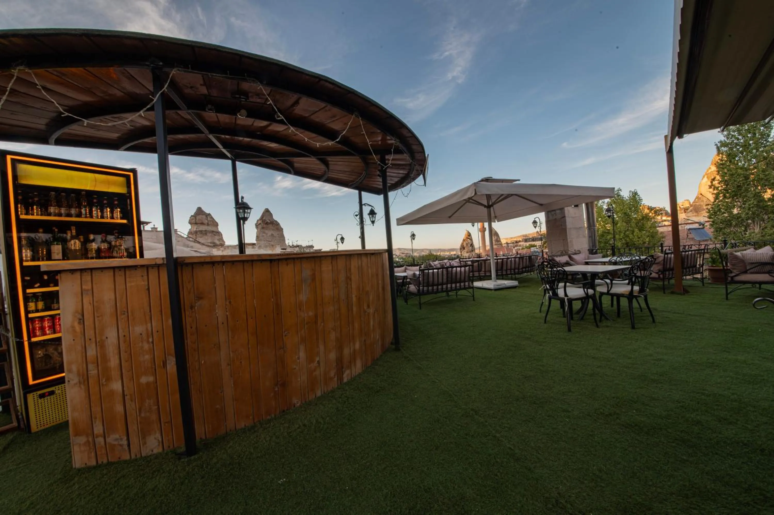 Day in Roma Cave Suite