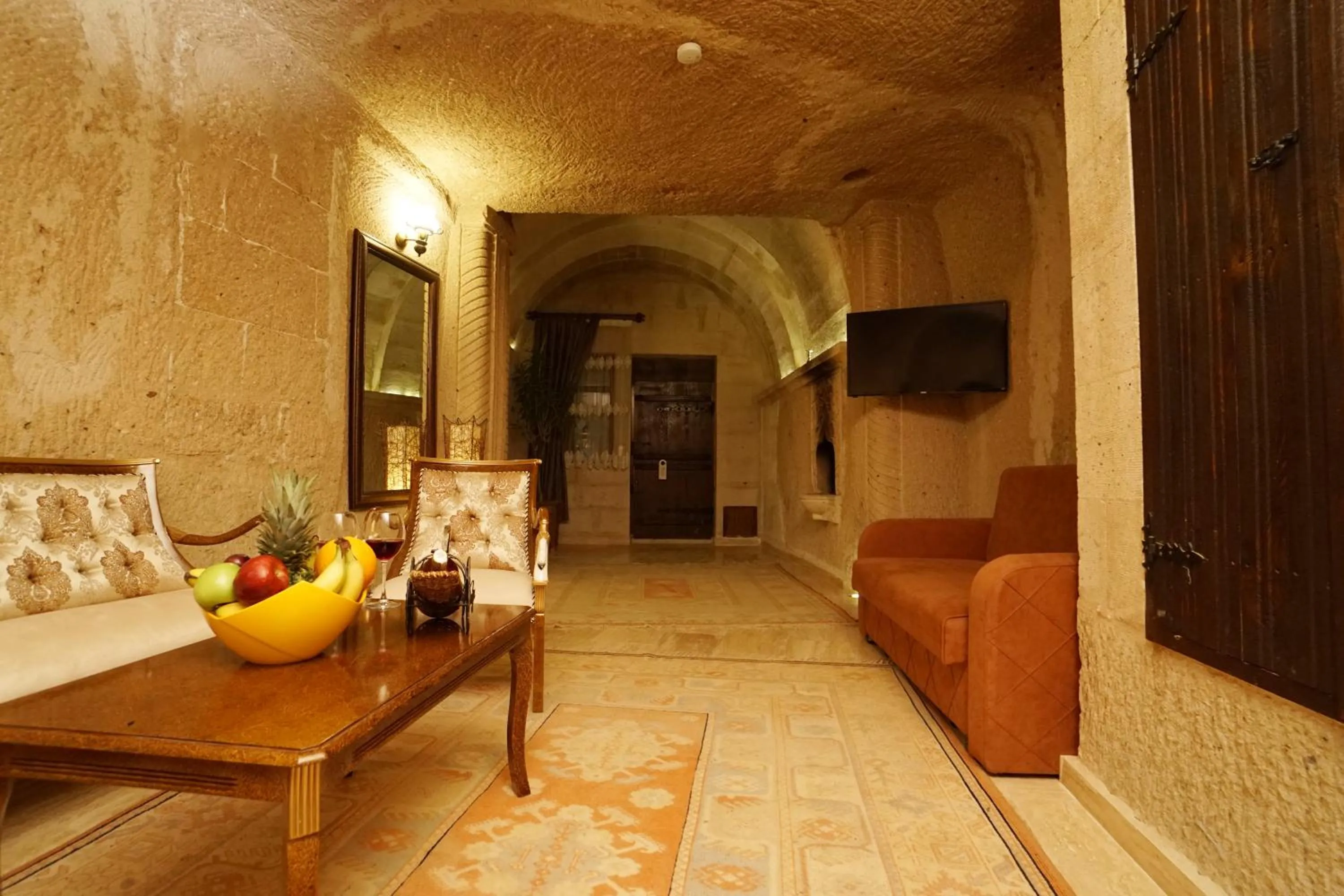 Photo of the whole room in Roma Cave Suite