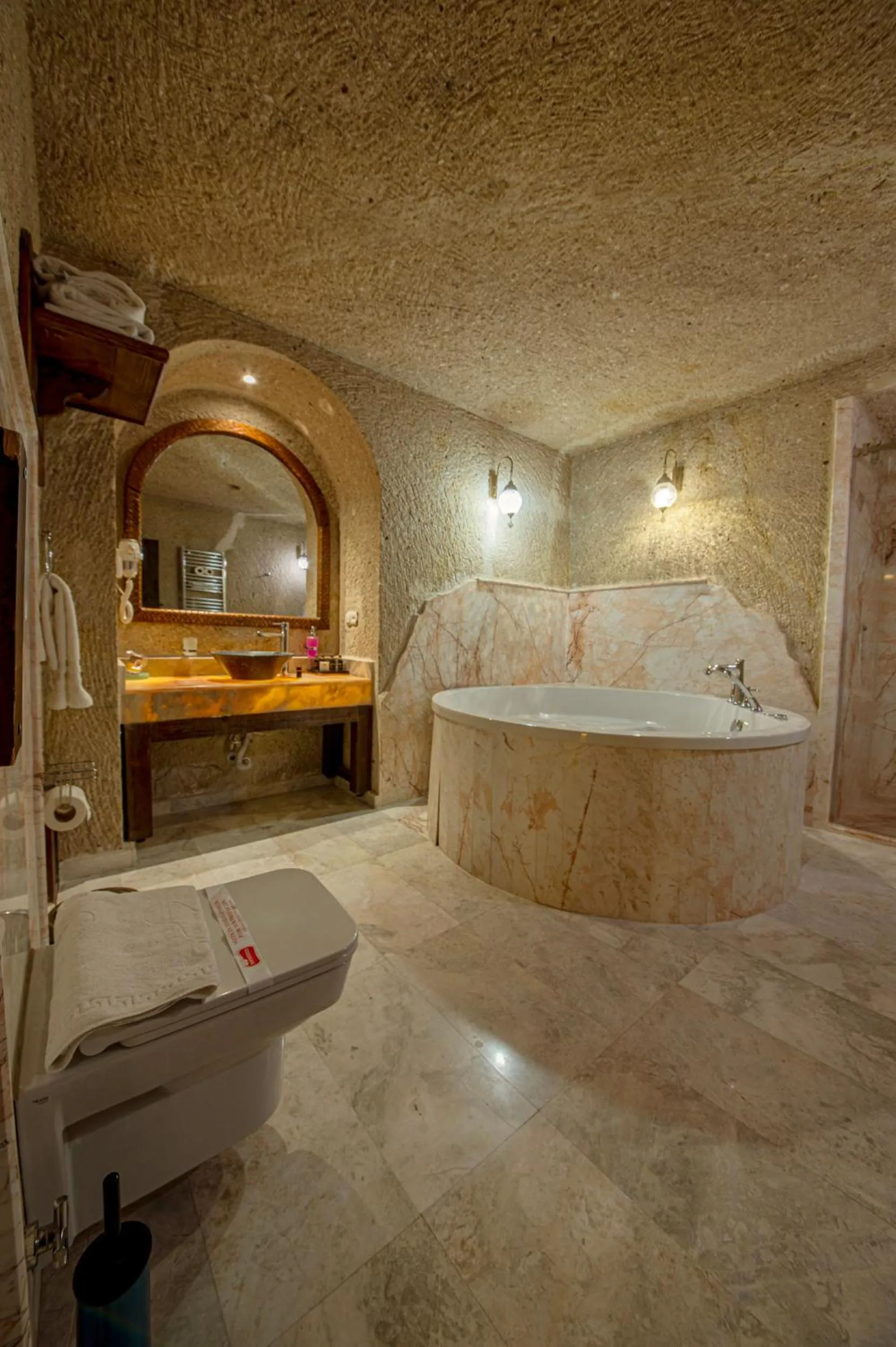 Bathroom in Roma Cave Suite