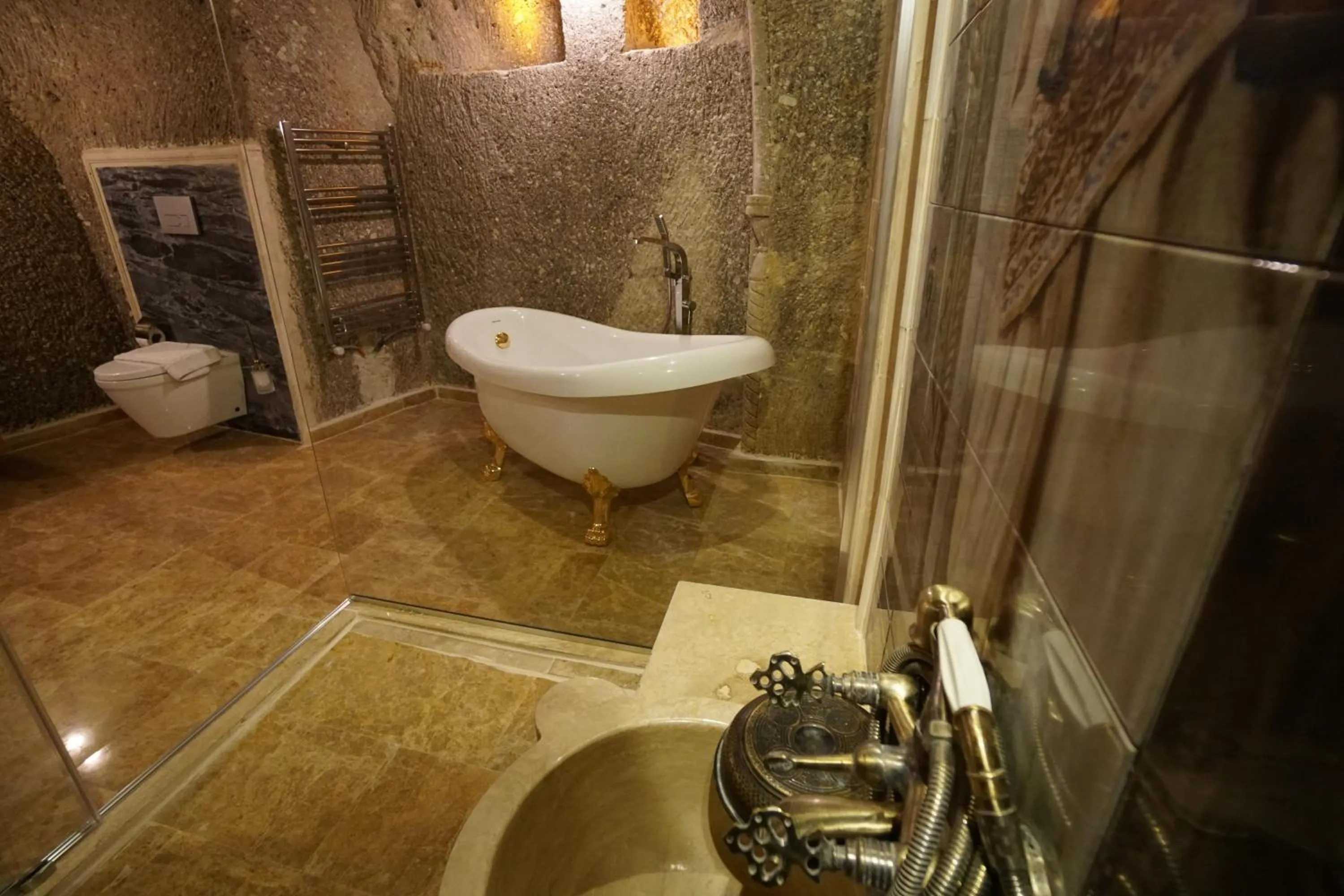 Bathroom in Roma Cave Suite