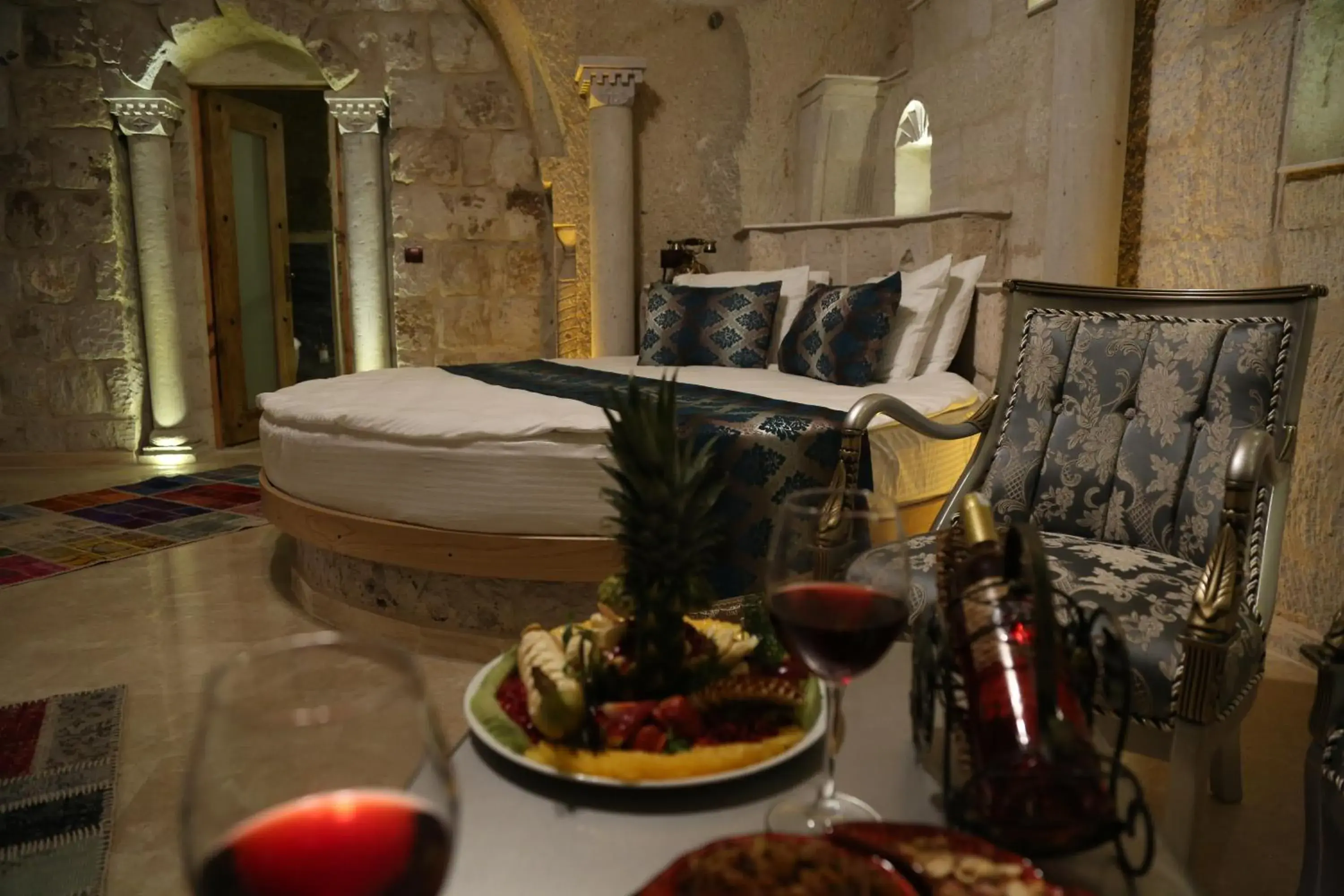 Food and drinks in Roma Cave Suite Food and drinks in Roma Cave Suite