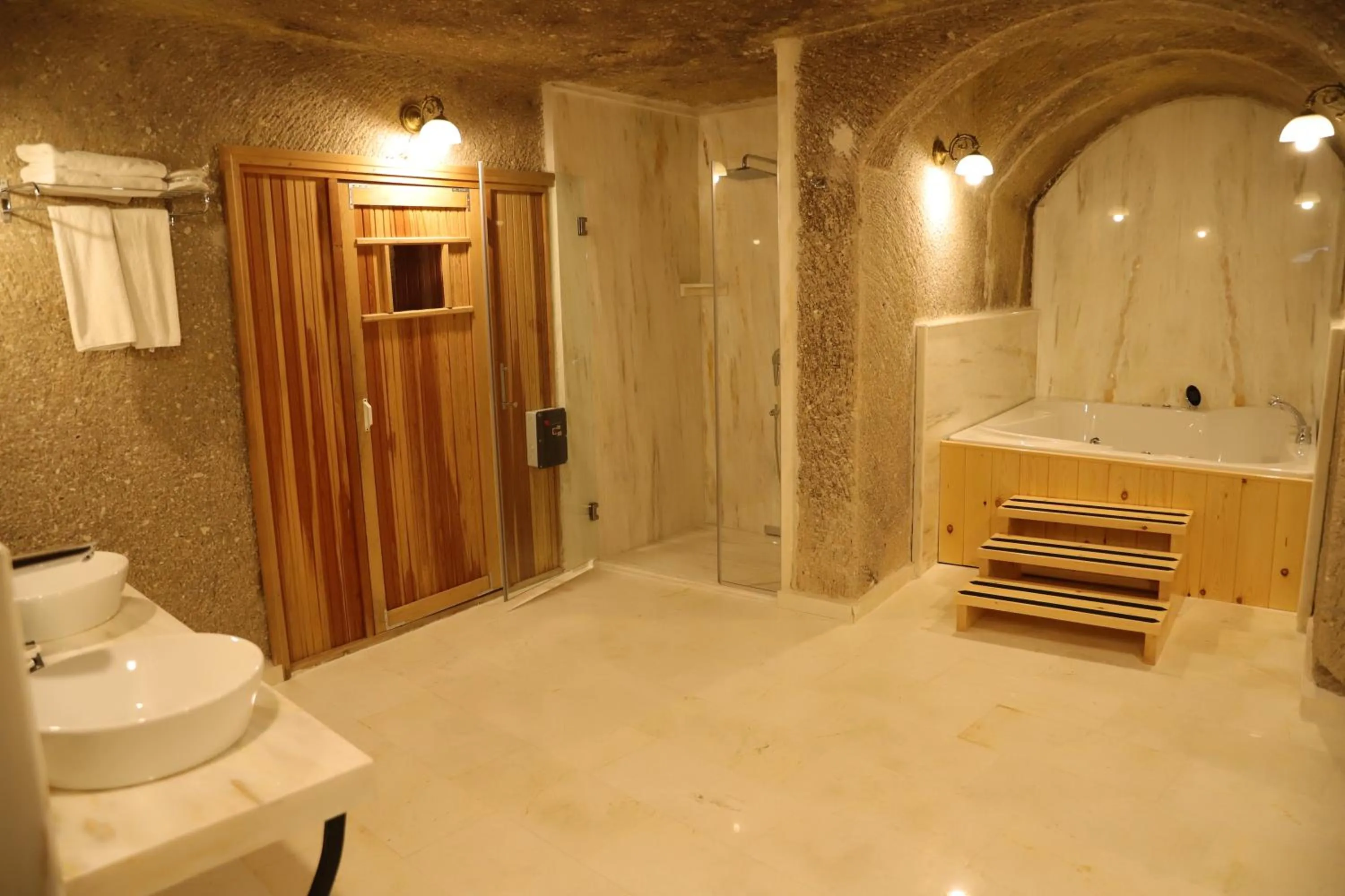 Shower in Roma Cave Suite