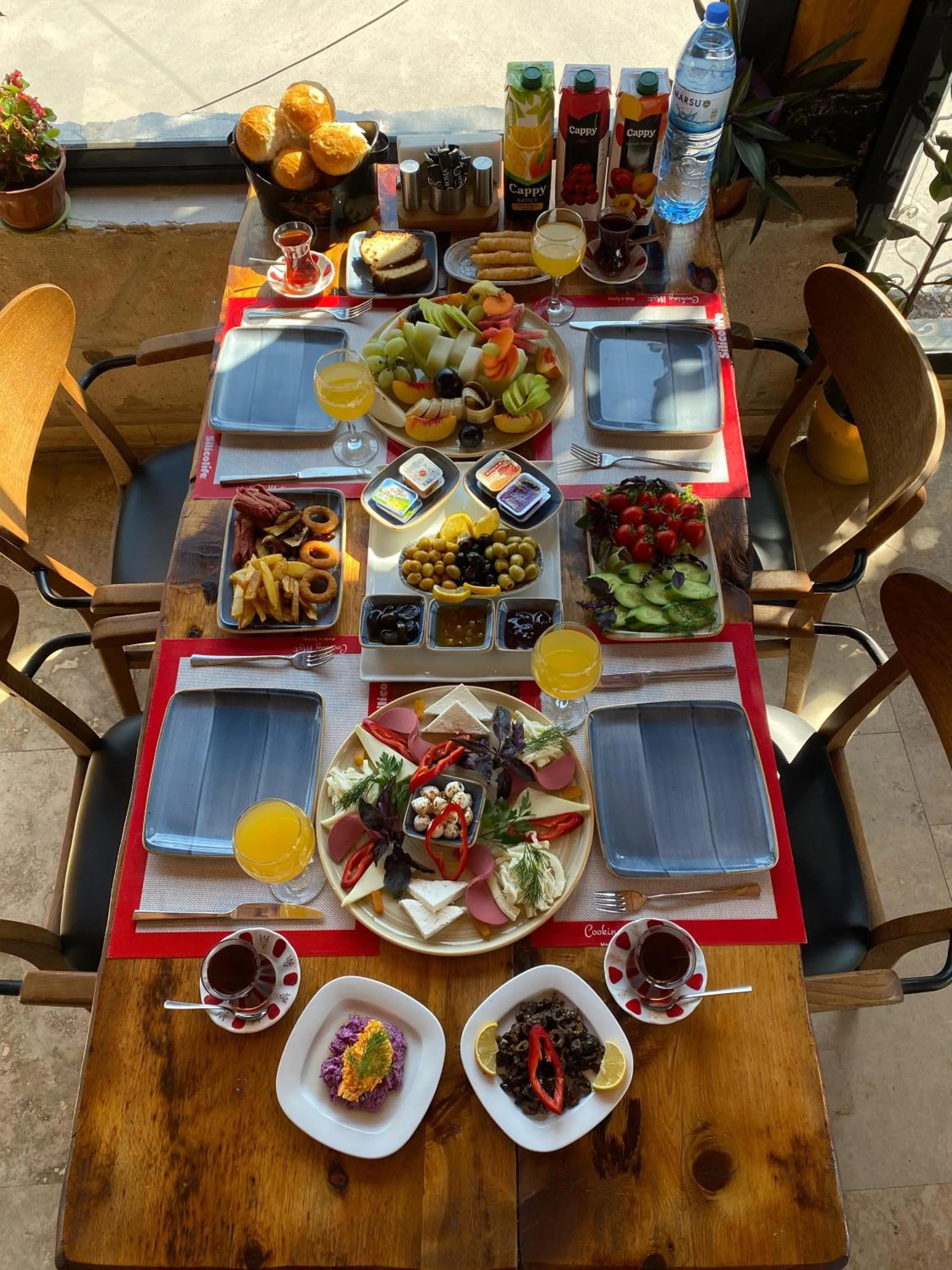 Breakfast in Roma Cave Suite