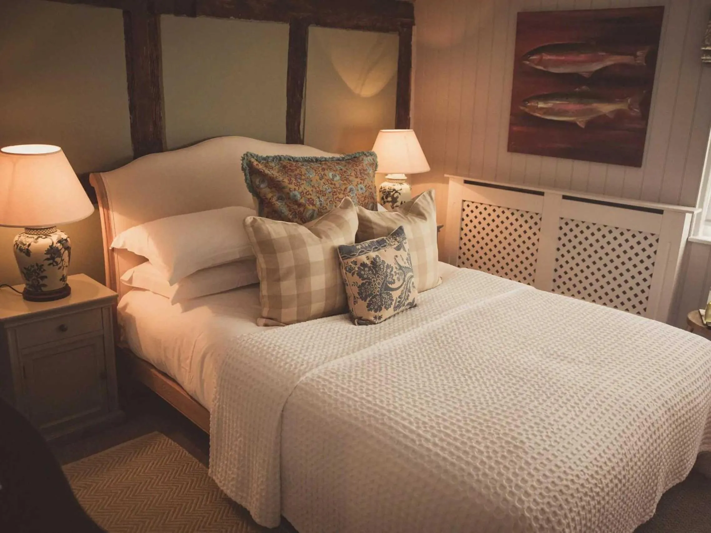 Bed in The Greyhound on the Test Hotel
